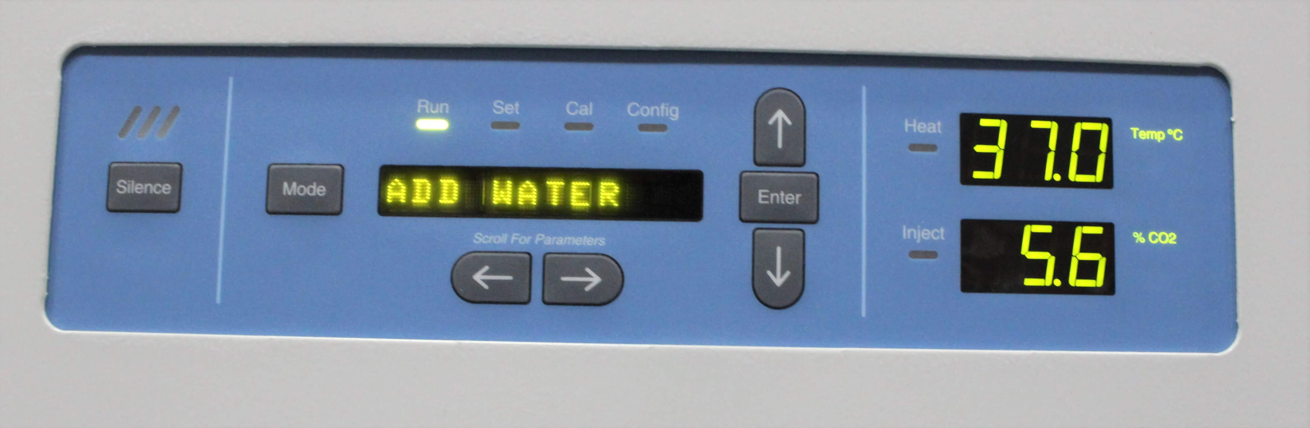 Thermo Scientific Large-Capacity CO2 Incubator 3950 Model