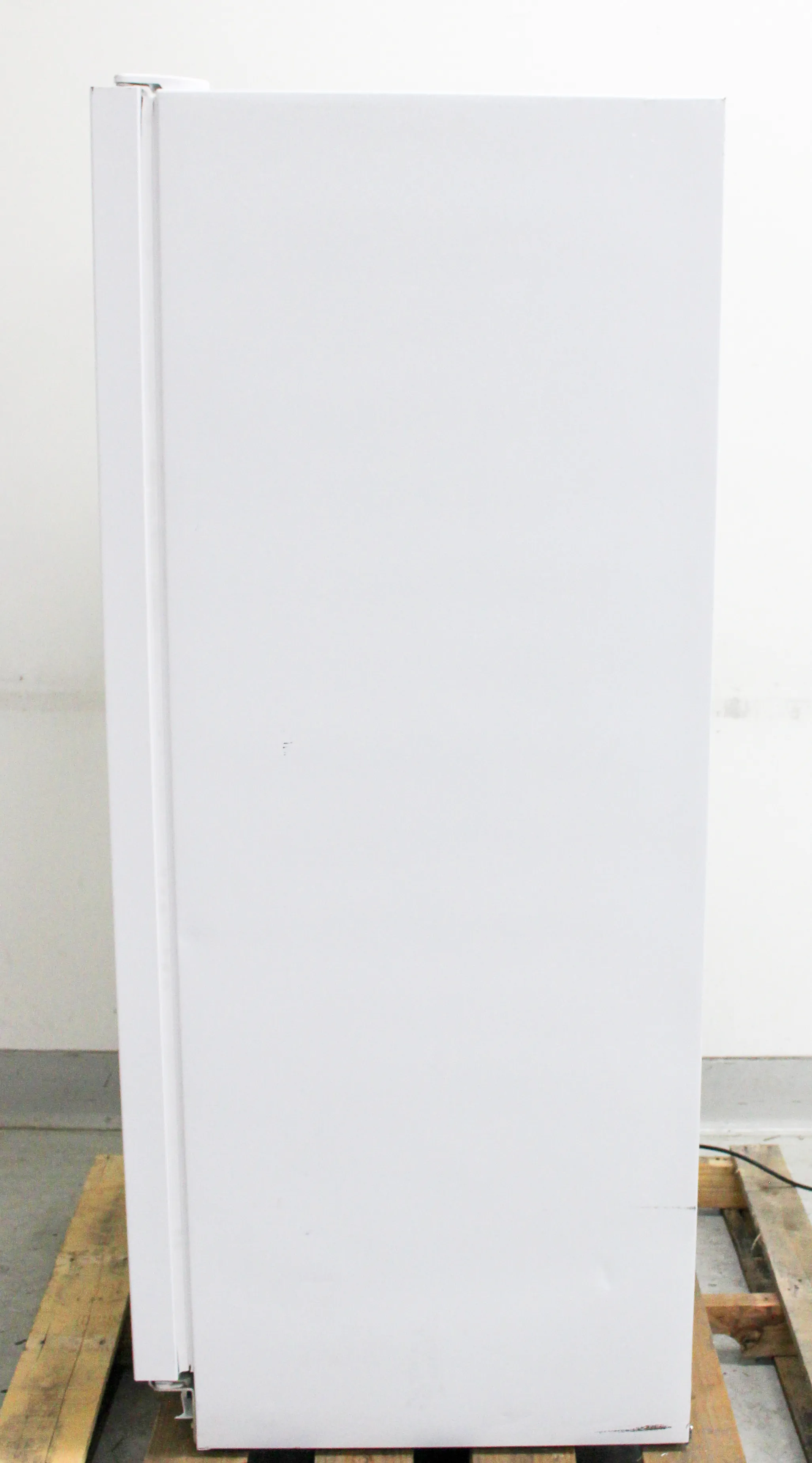 Frigidaire 16.63-cu ft Upright Refrigerator (White)