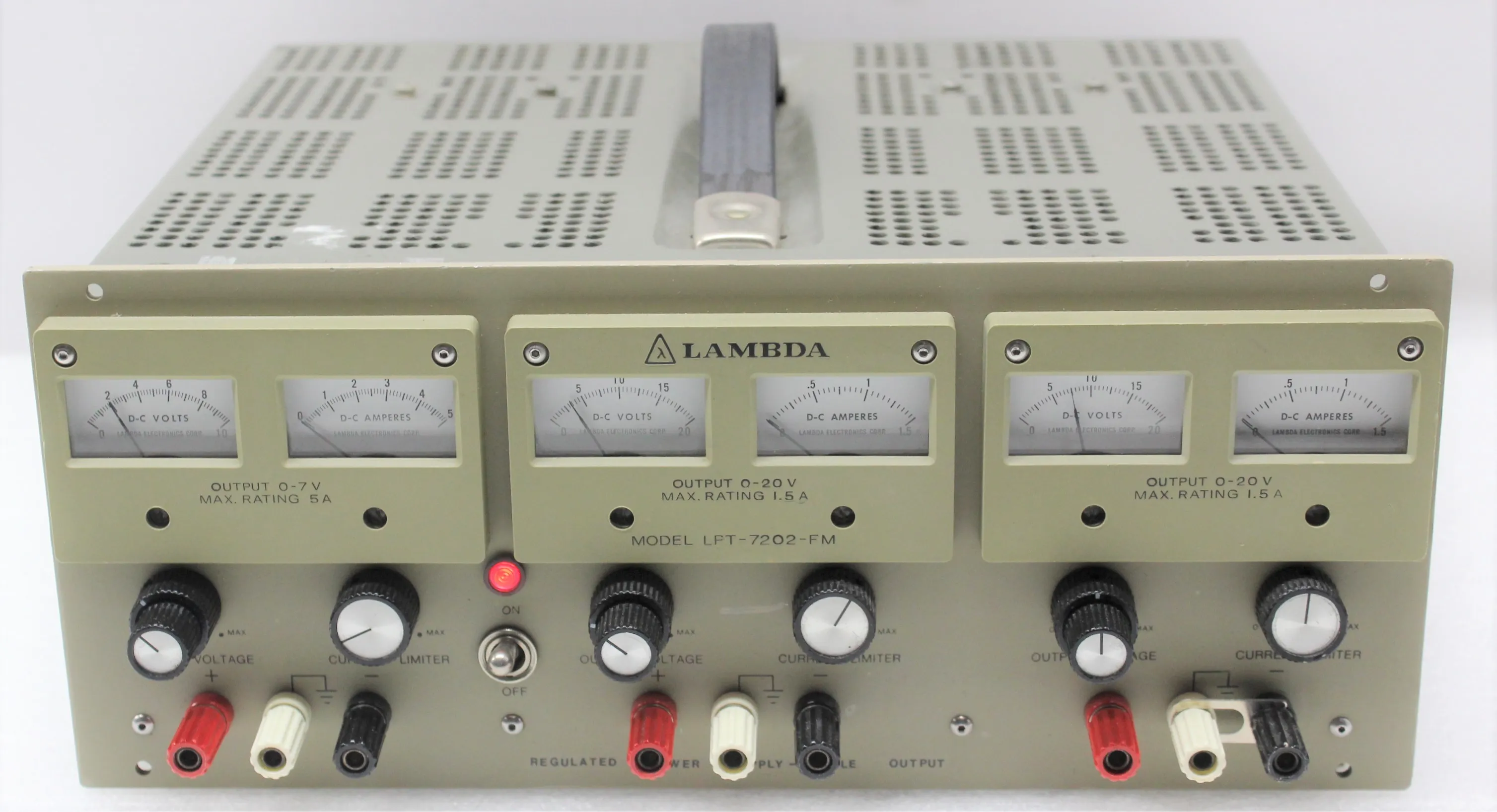 Lambda LPT-7202-FM Regulated Power Supply 0-20V/1.7A, 0-7V/5A 120V/220V 50Hz/60Hz C01986