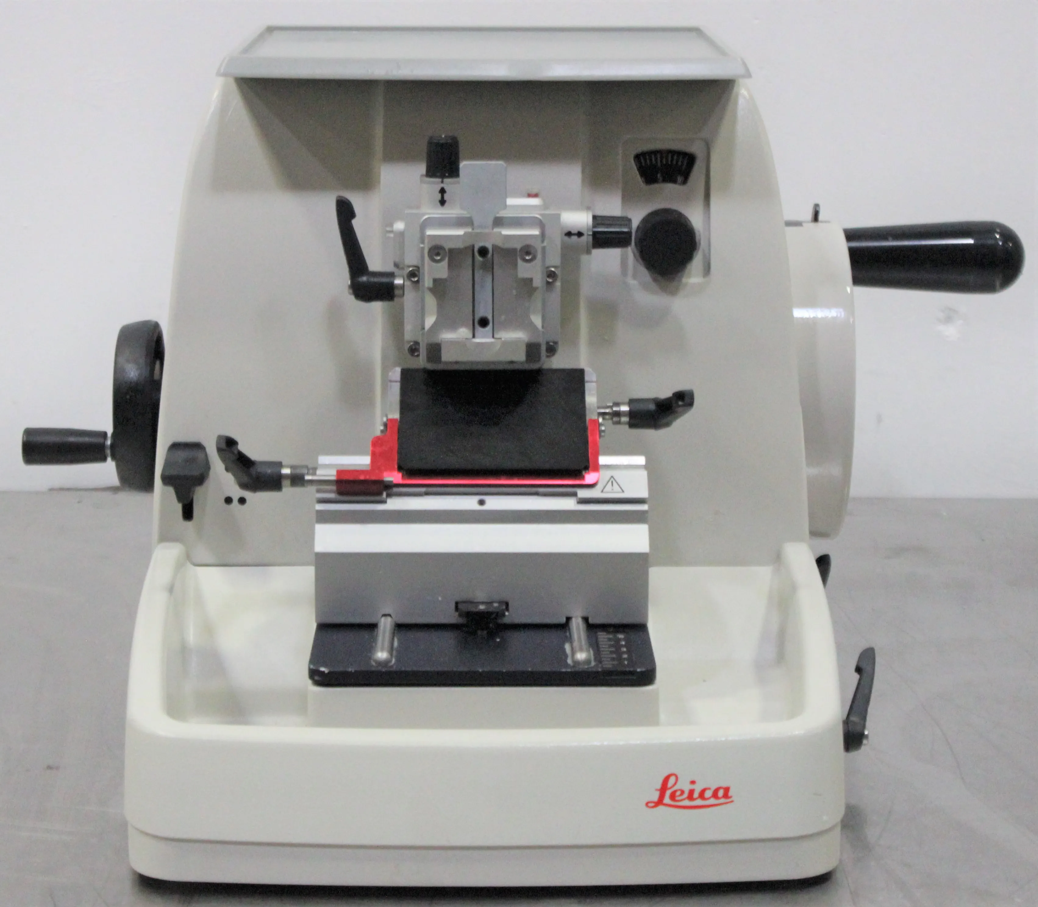 LEICA RM2235 Rotary Microtome