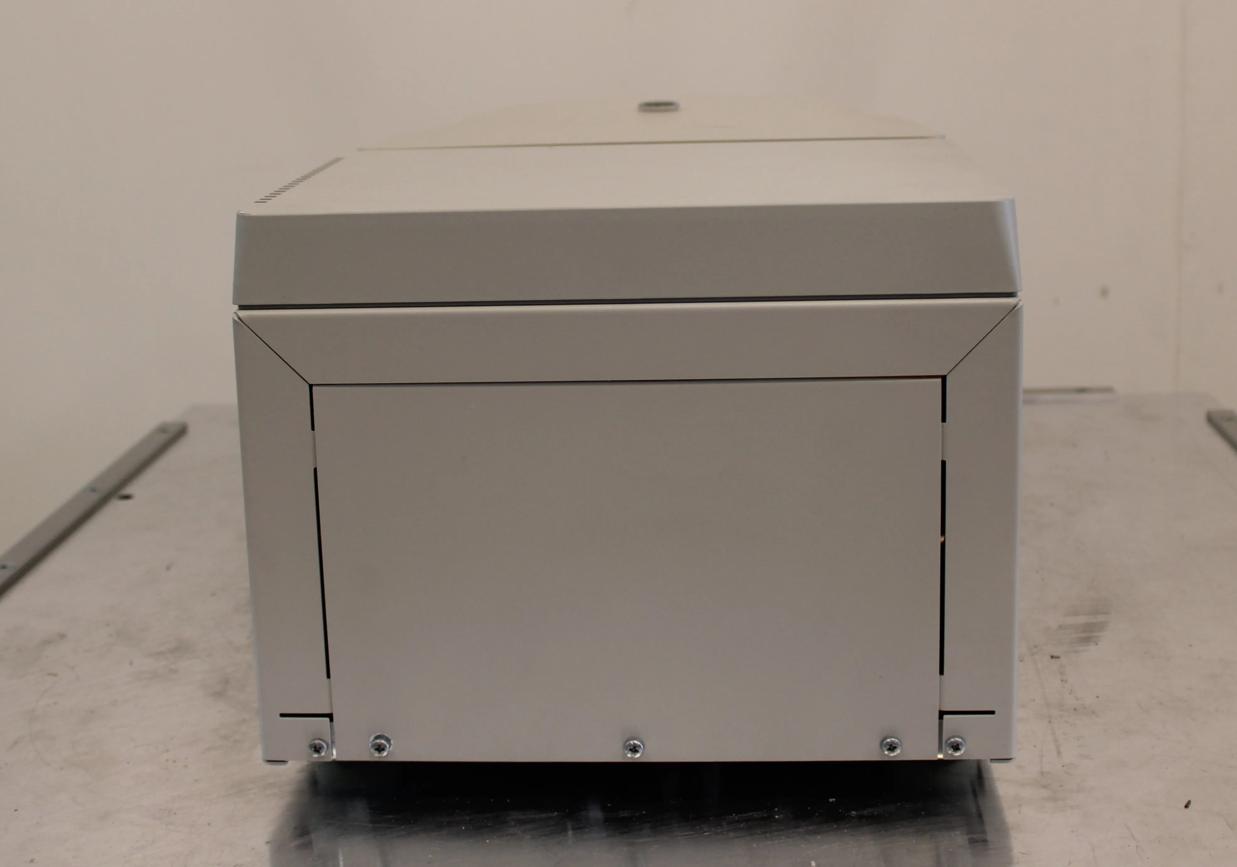 Eppendorf 5417R Refrigerated Microcentrifuge - Used - Eppendorf Centrifuge 5417R