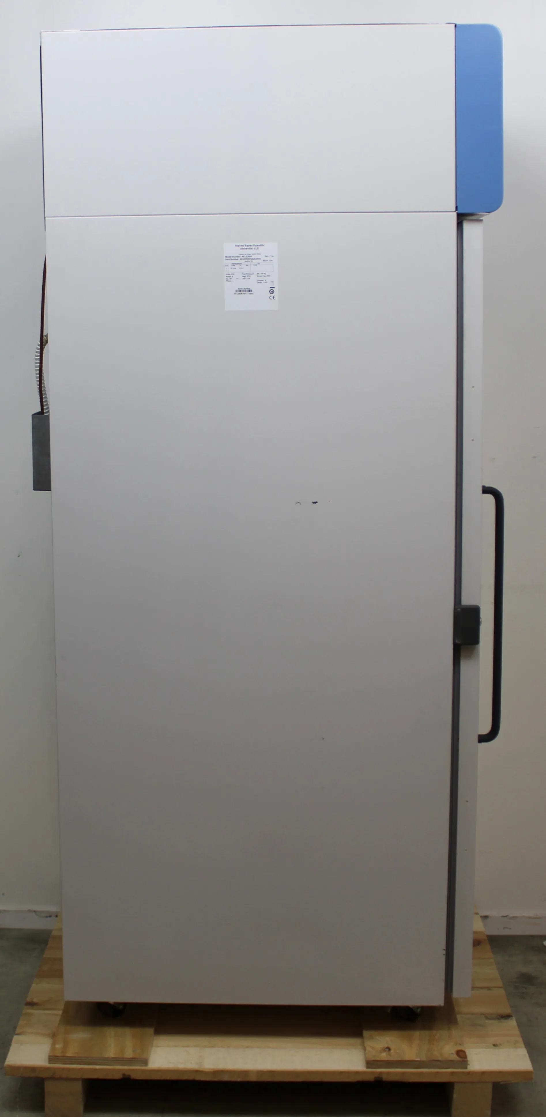 Thermo Fisher Scientific Glass Door Refrigerator - REVCO-REL2304V - 659L Capacity