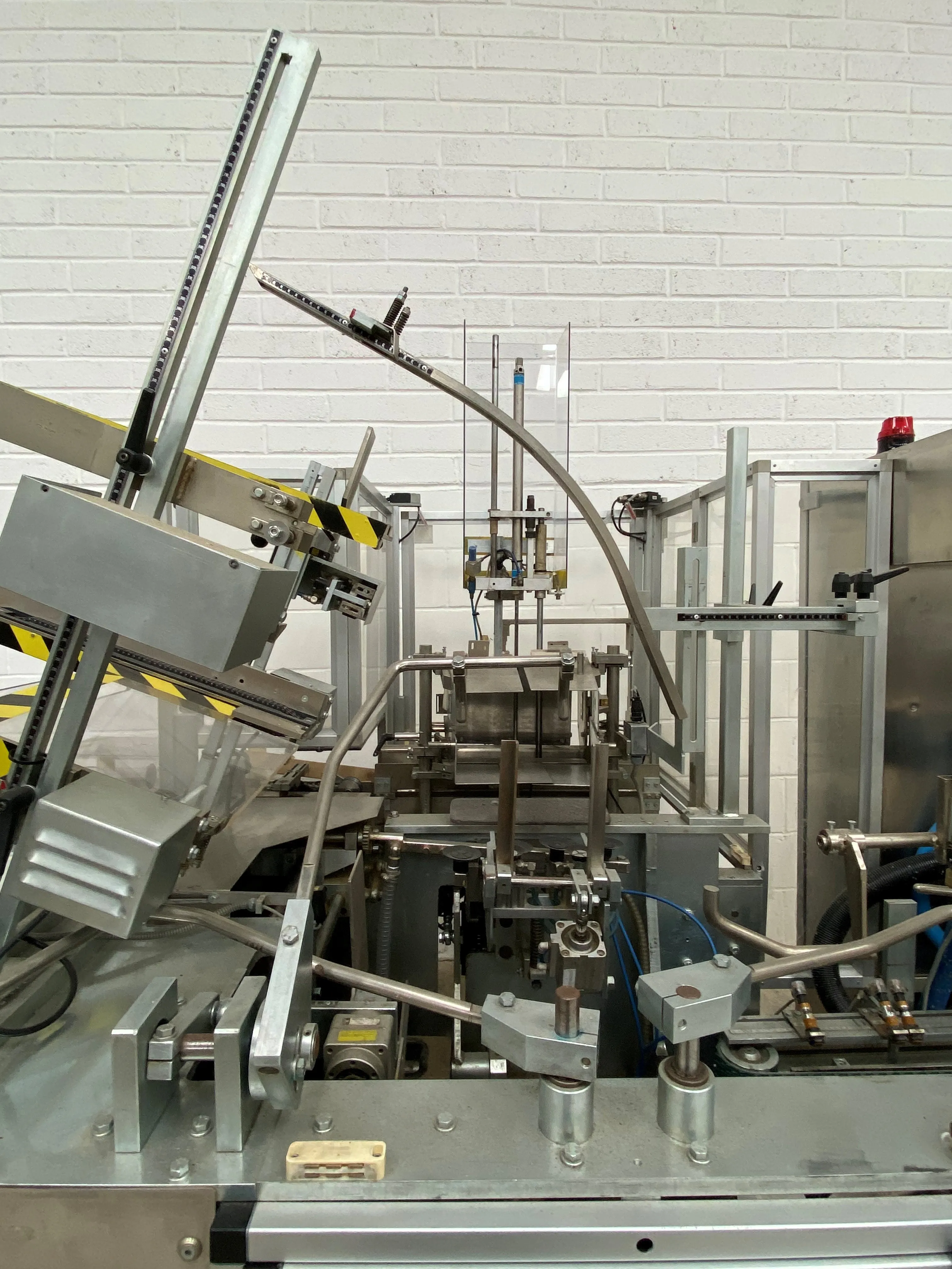 Used CAM Case Packer Packaging Machine - Reliable and Versatile Final Packing Solution