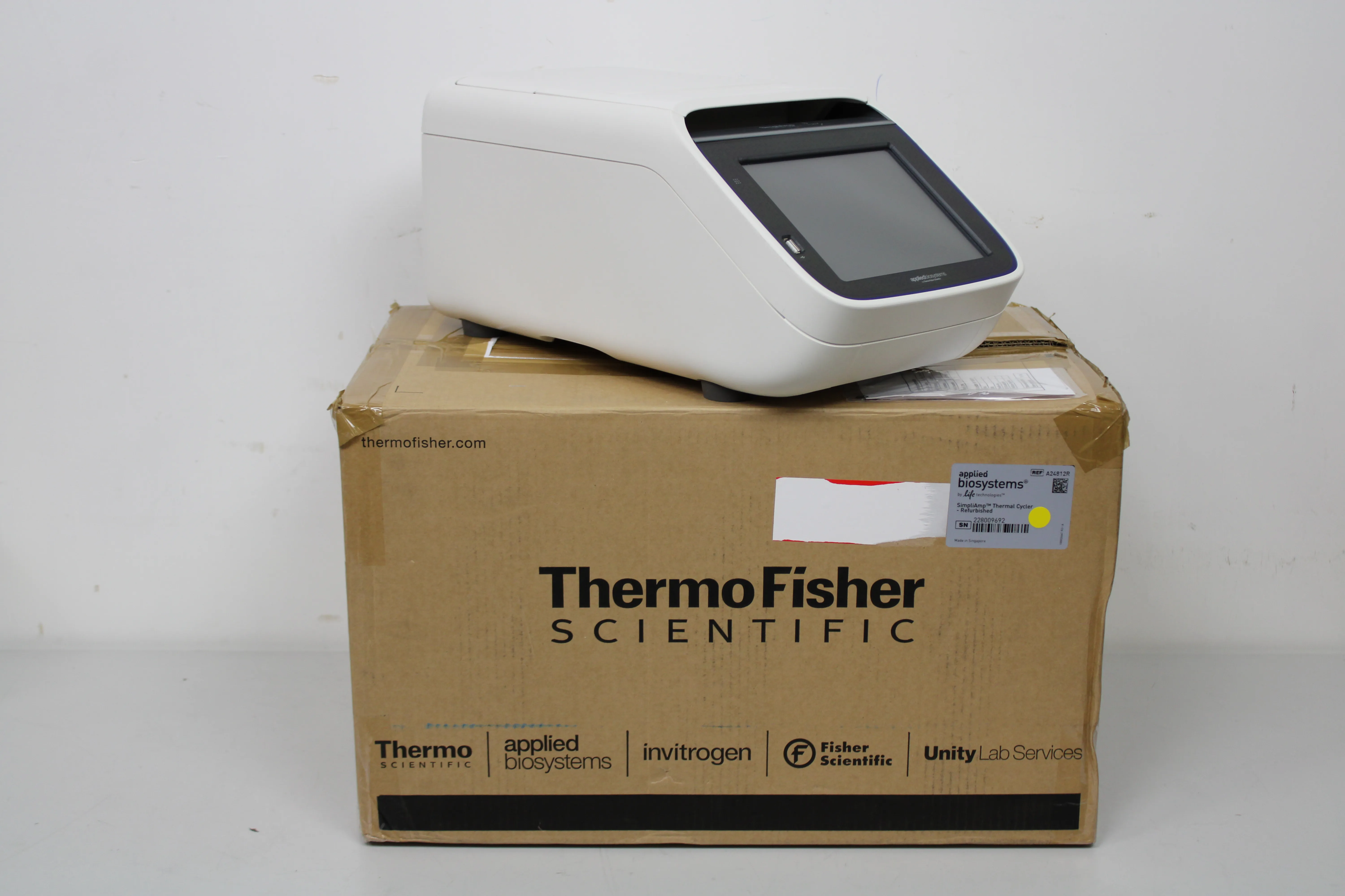 Applied Biosystems SimpliAmp PCR Thermal Cycler 96-Well A24812