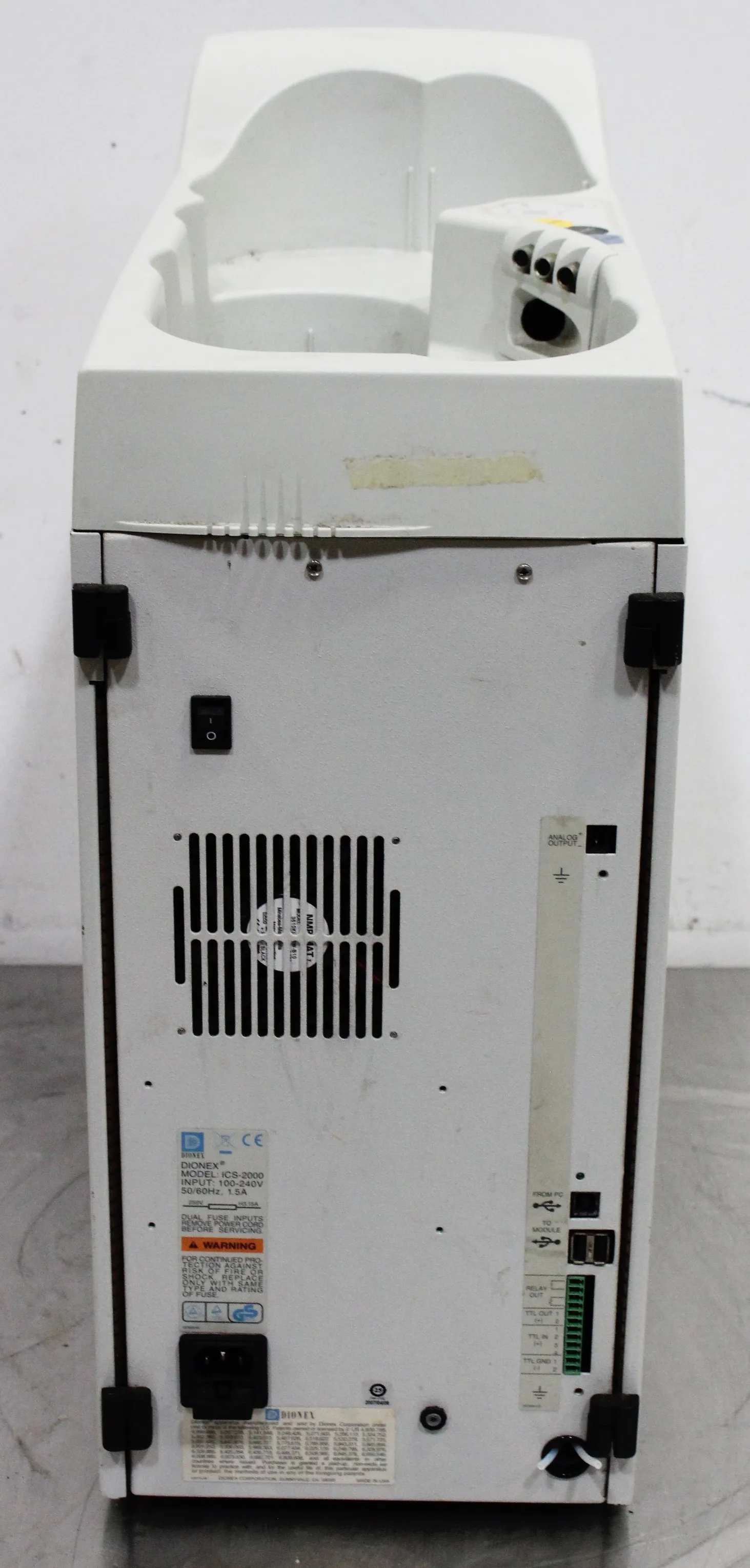 Dionex ICS-2000 Ion Chromatography System - Needs Repairs