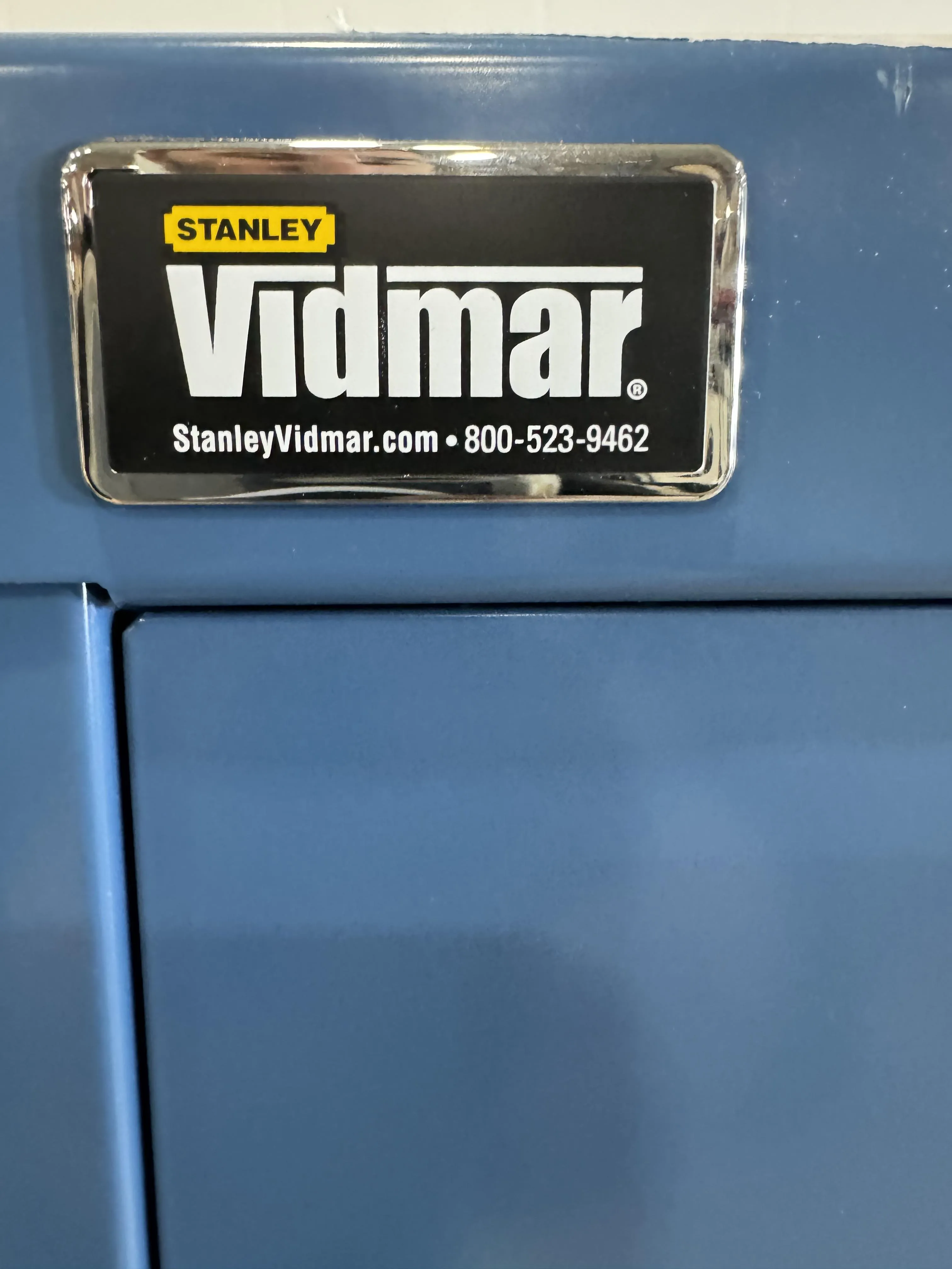 Vidmar Industrial Storage Cabinets 9 Drawers