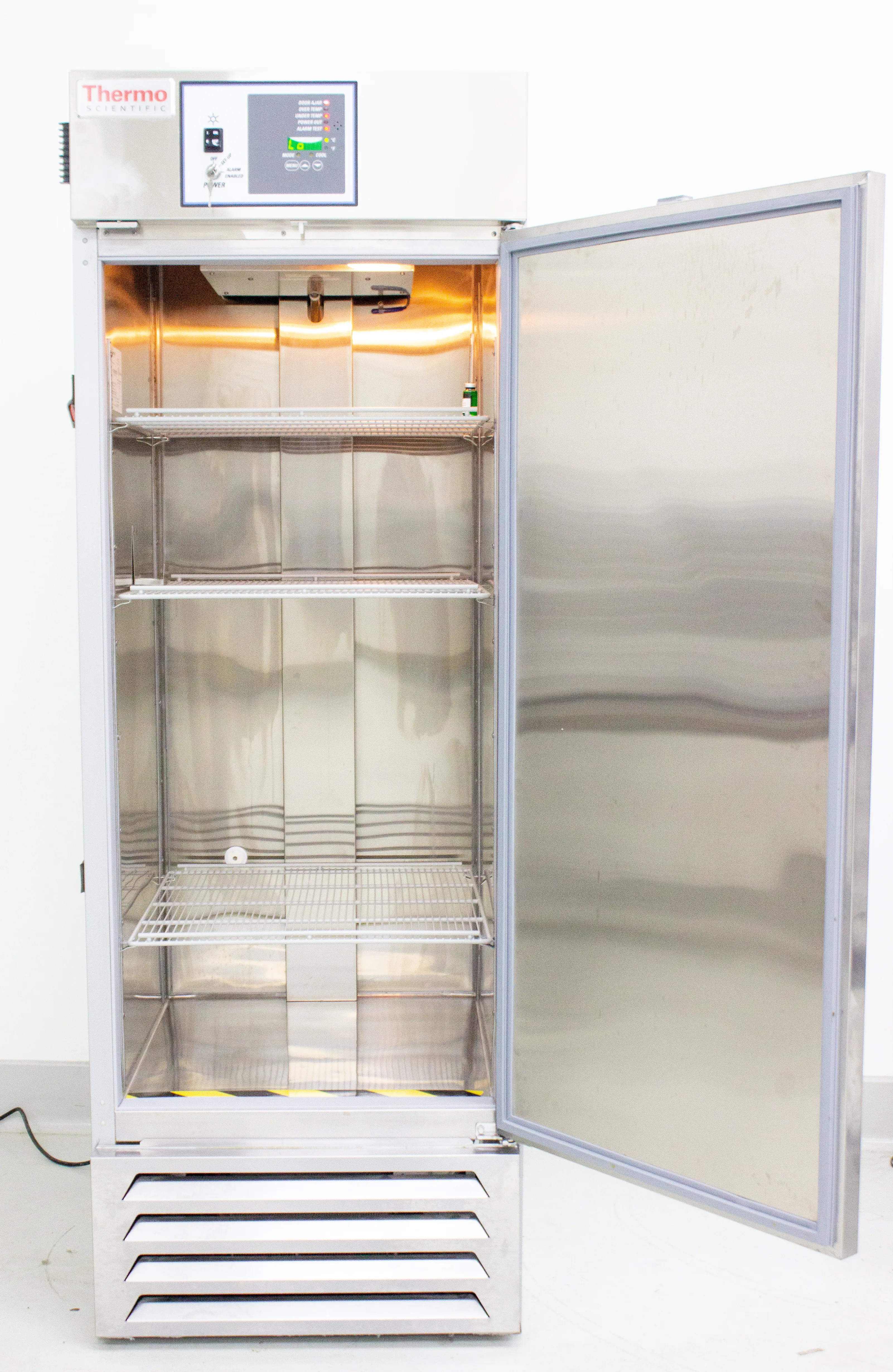 Thermo Scientific MR25SS-SAEE-TS Laboratory Refrigerator