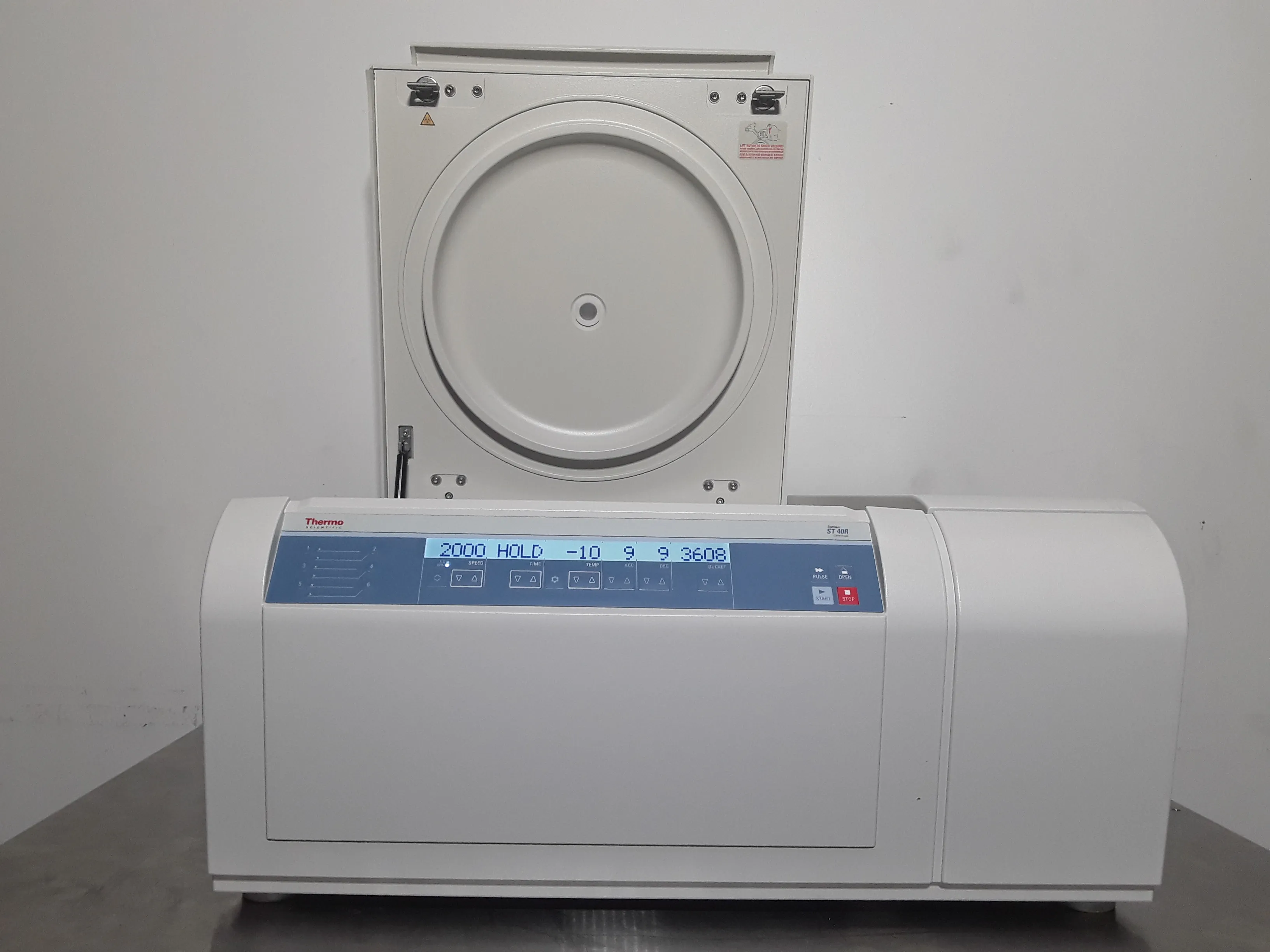 Thermo Scientific Sorvall ST 40R Centrifuge - Benchtop Centrifuge 75004525