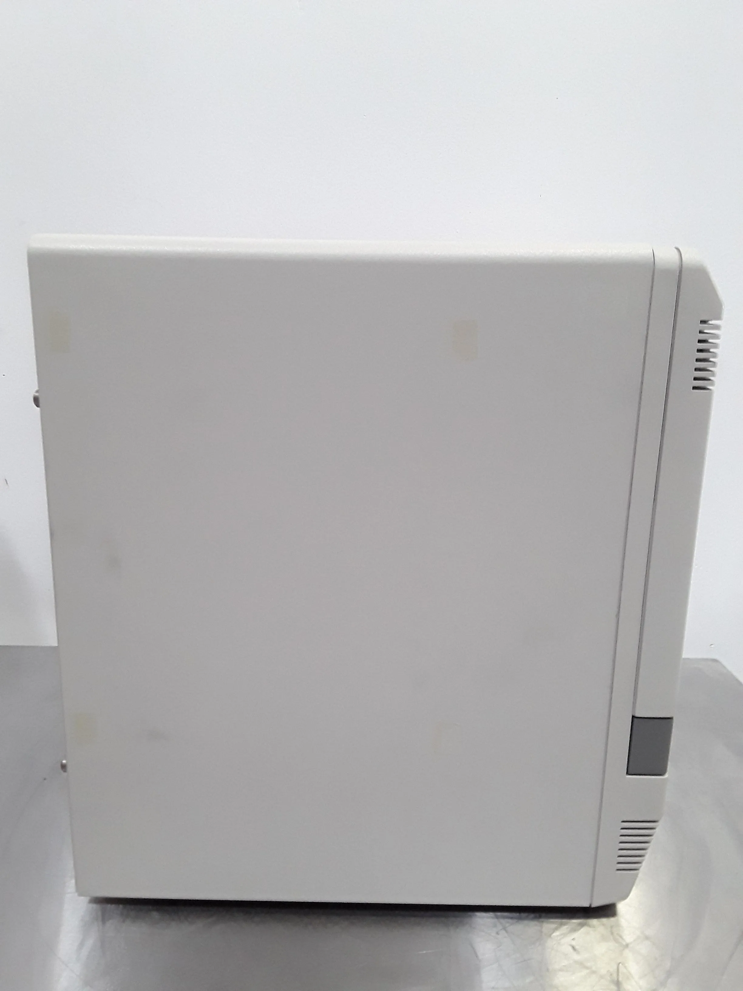 Applied Biosystems 7500 Real-Time PCR System Molecular Biology Lab Equipment