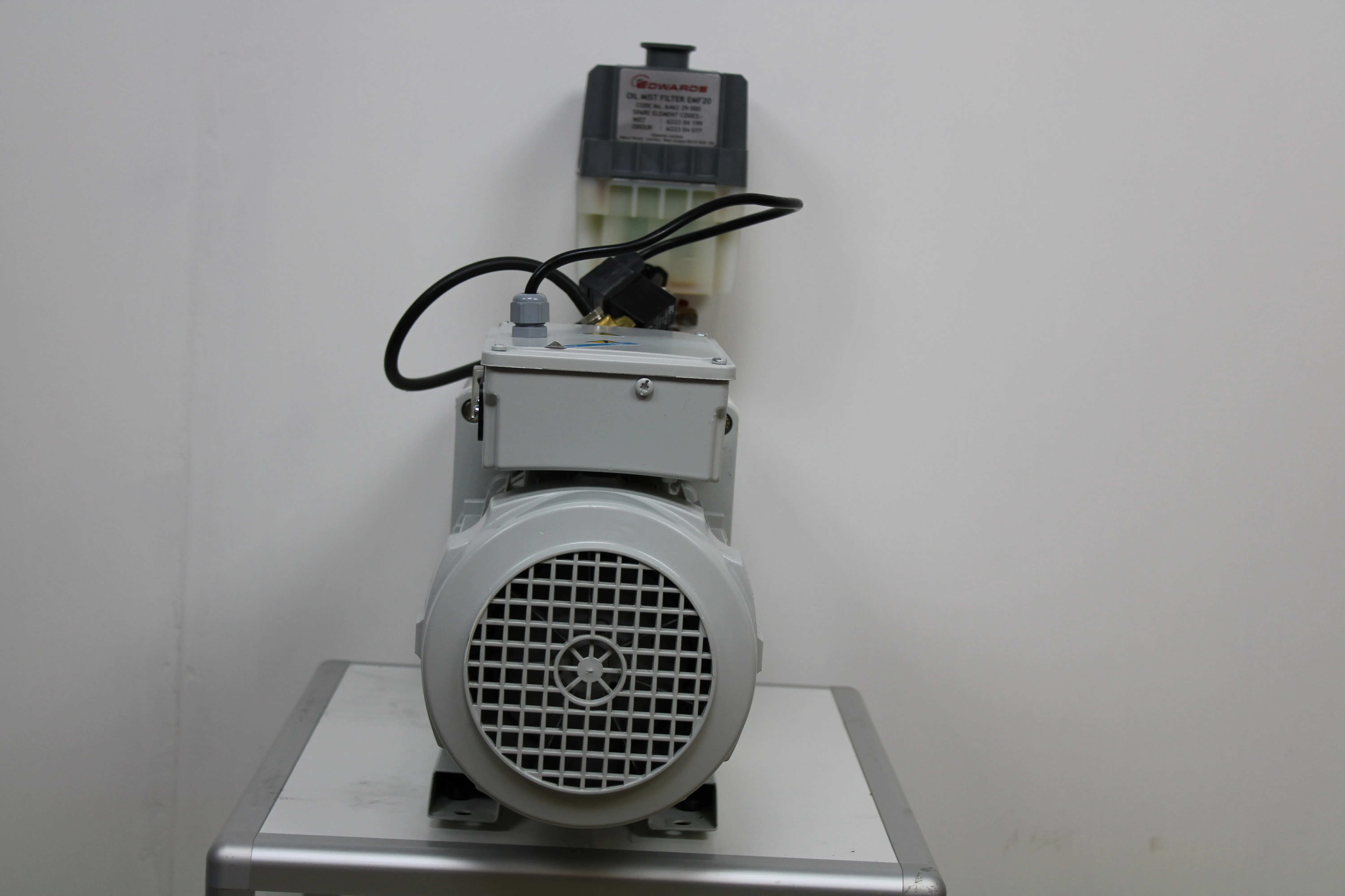 Edwards E2M28 Vacuum Pump