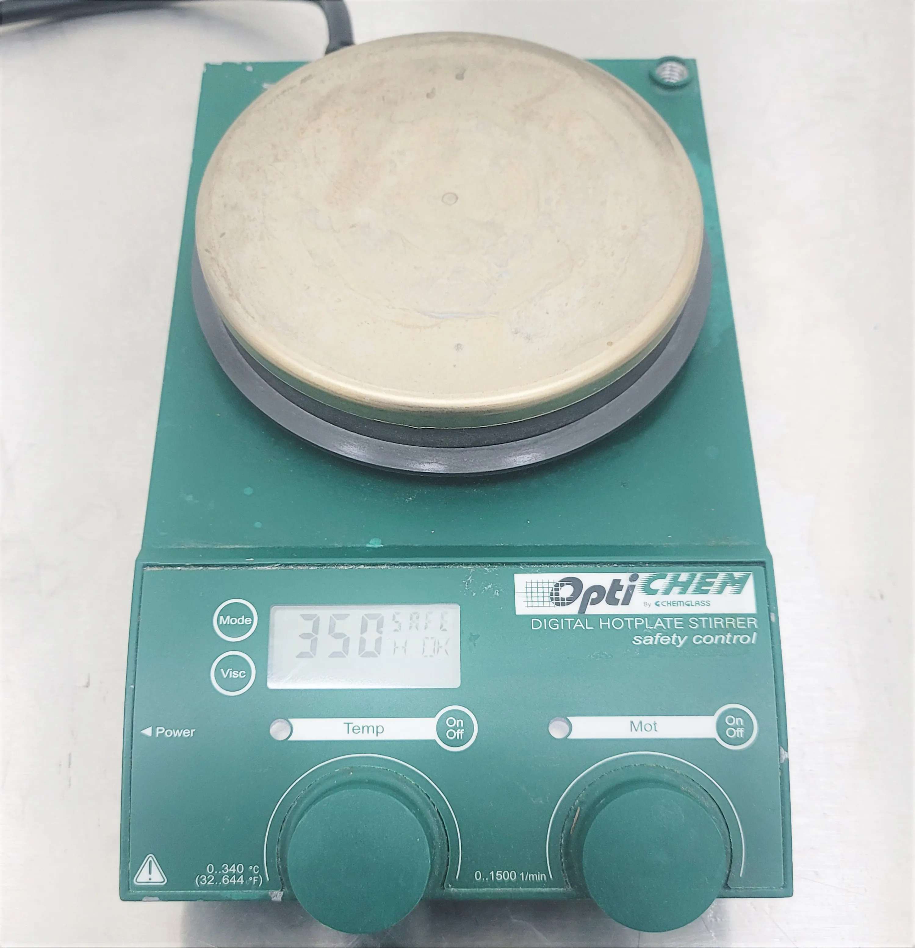 Chemglass Digital Hotplate Stirrer