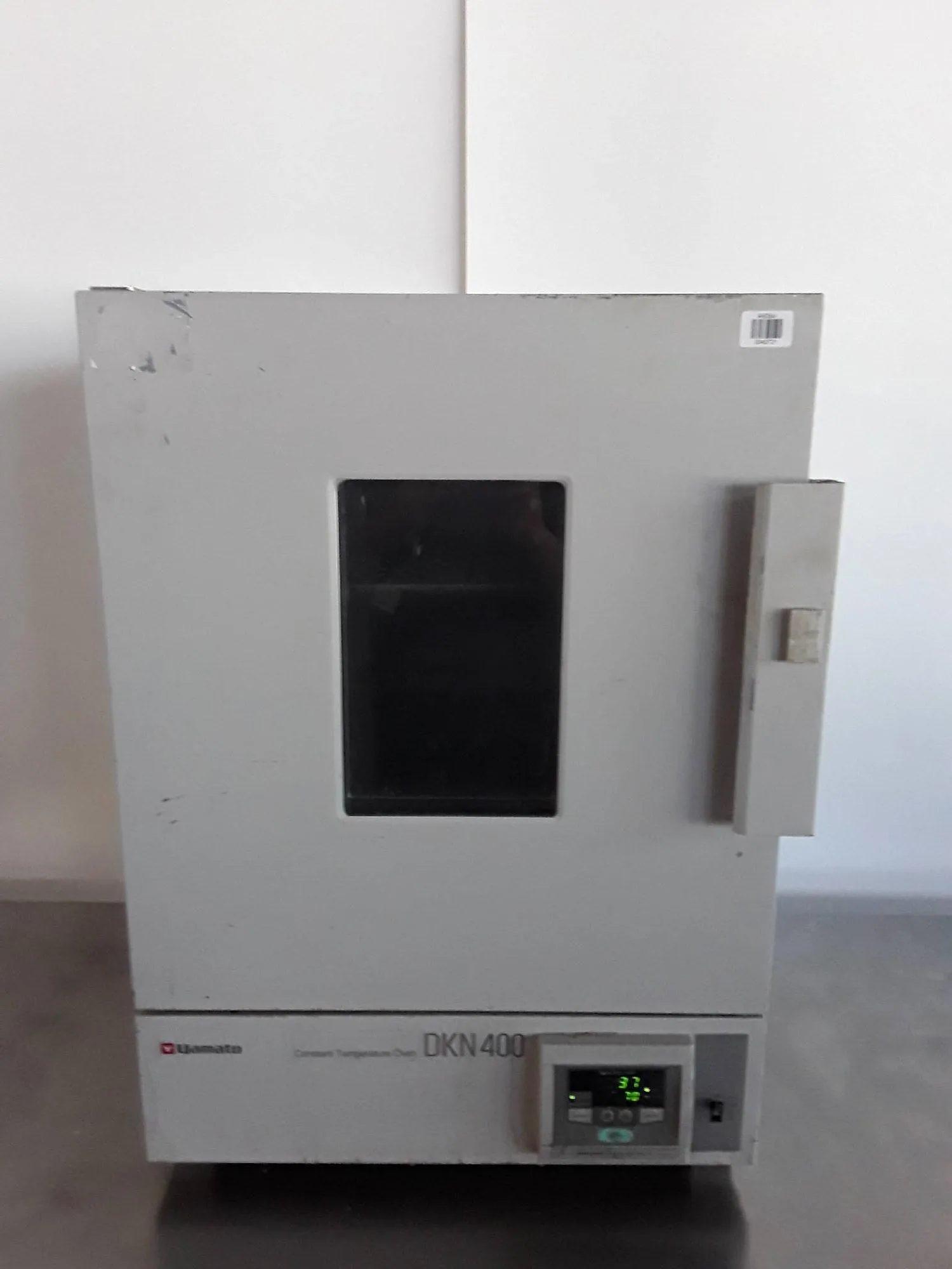 YAMATO DKN 400 Constant Temperature Oven Class 3 - Service Used