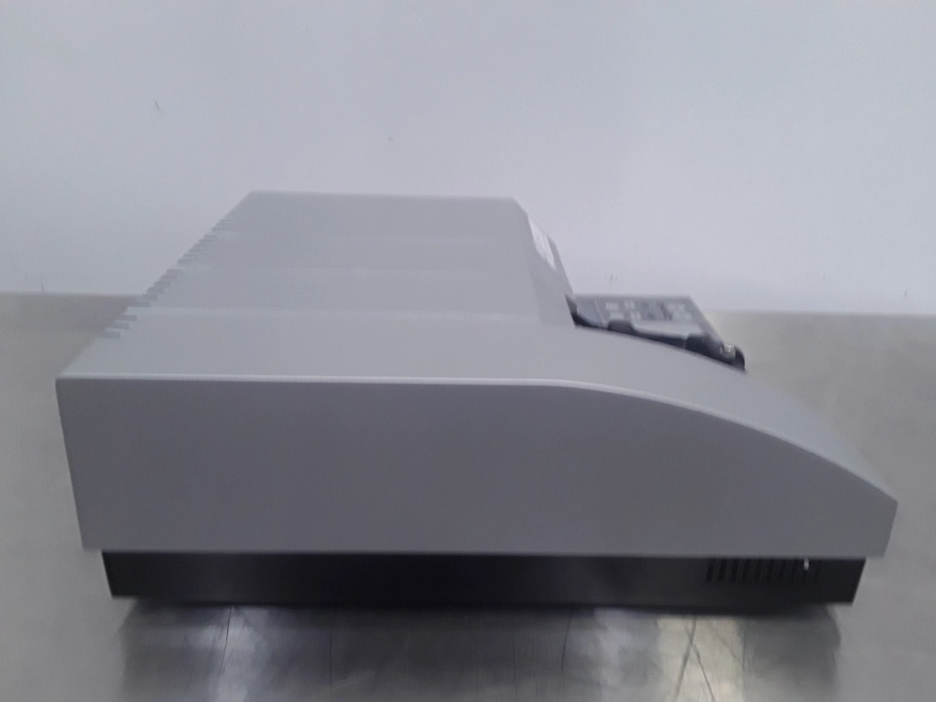 Bio-Tek ELx800GNBOLI Absorbance Microplate Reader