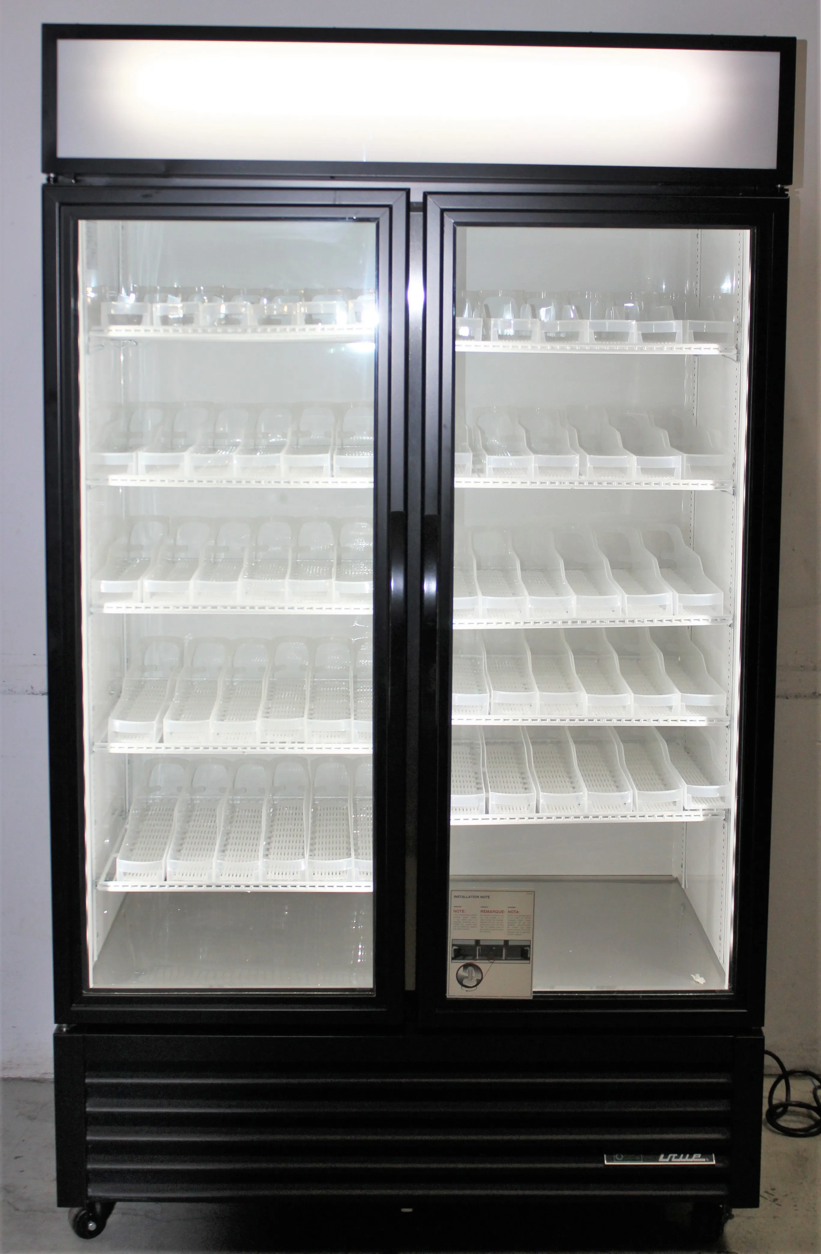 True GDM-43-HC~TSL01 Glass Door Refrigerator - Used