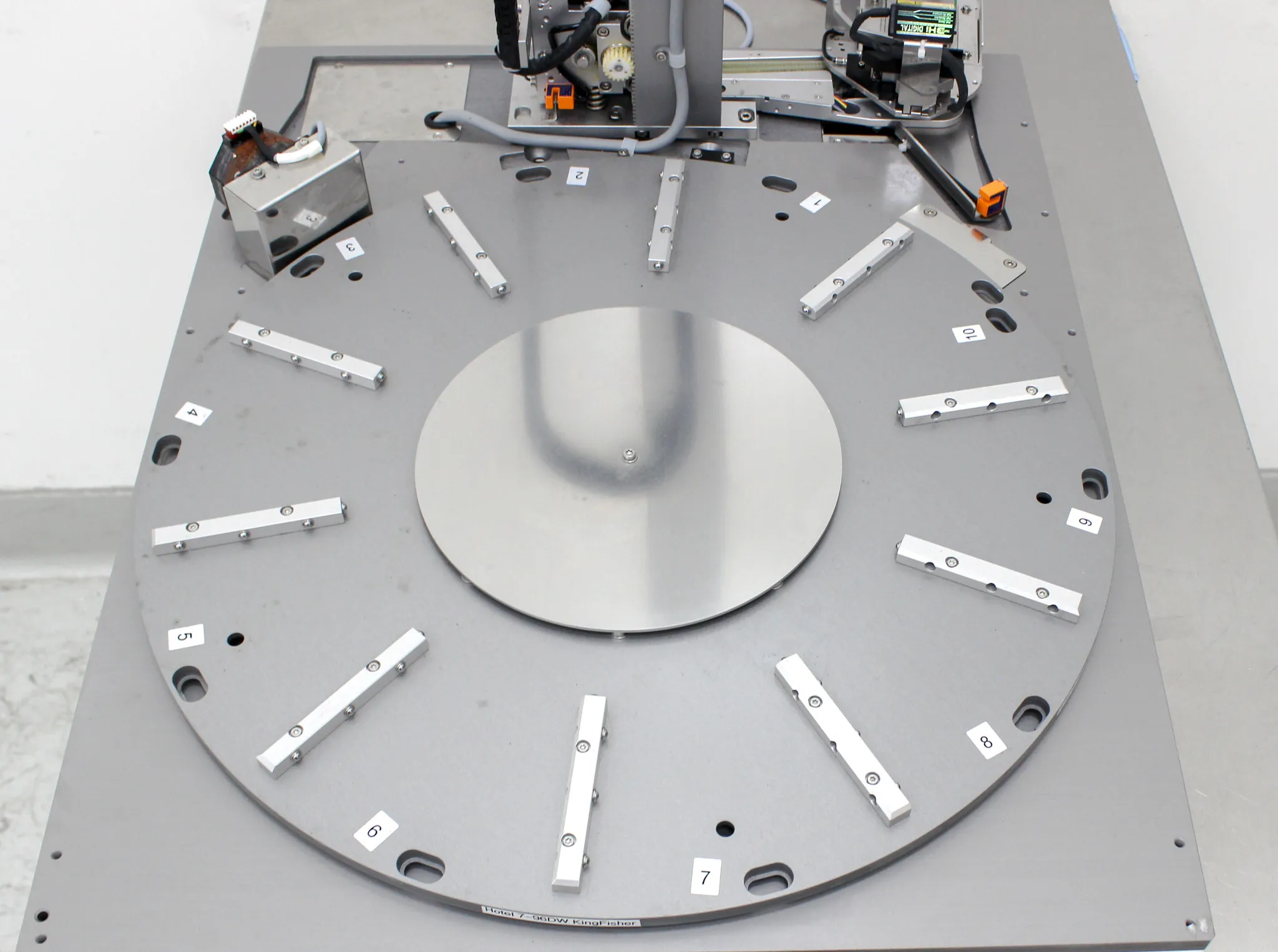 Liconic Instruments LPX 220 Plate Storage Carousel with Barcode Reader - Used