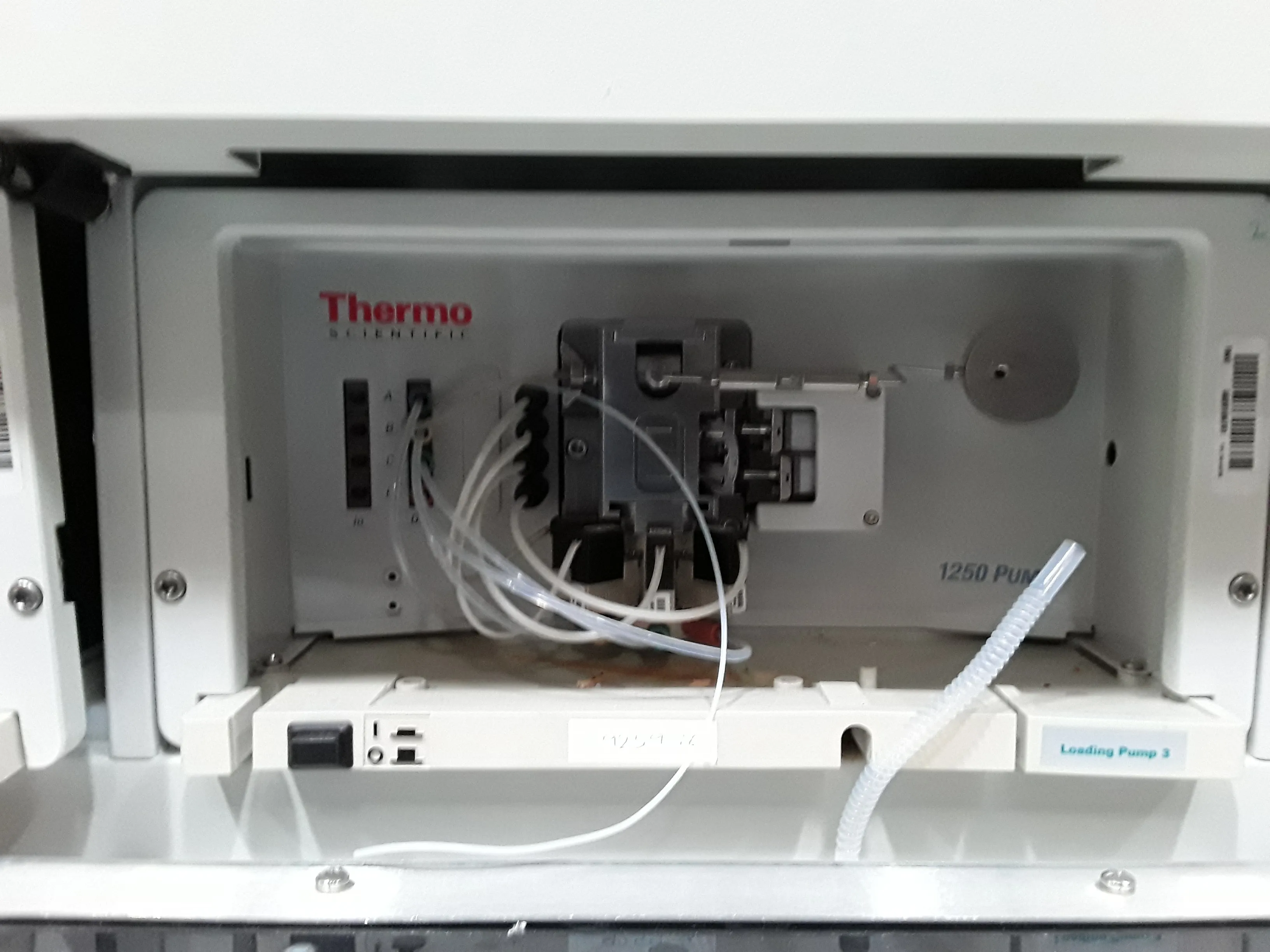 Thermo Fisher Transcend TLX-2 Auto Sampler HPLC System Mass Spectrometer