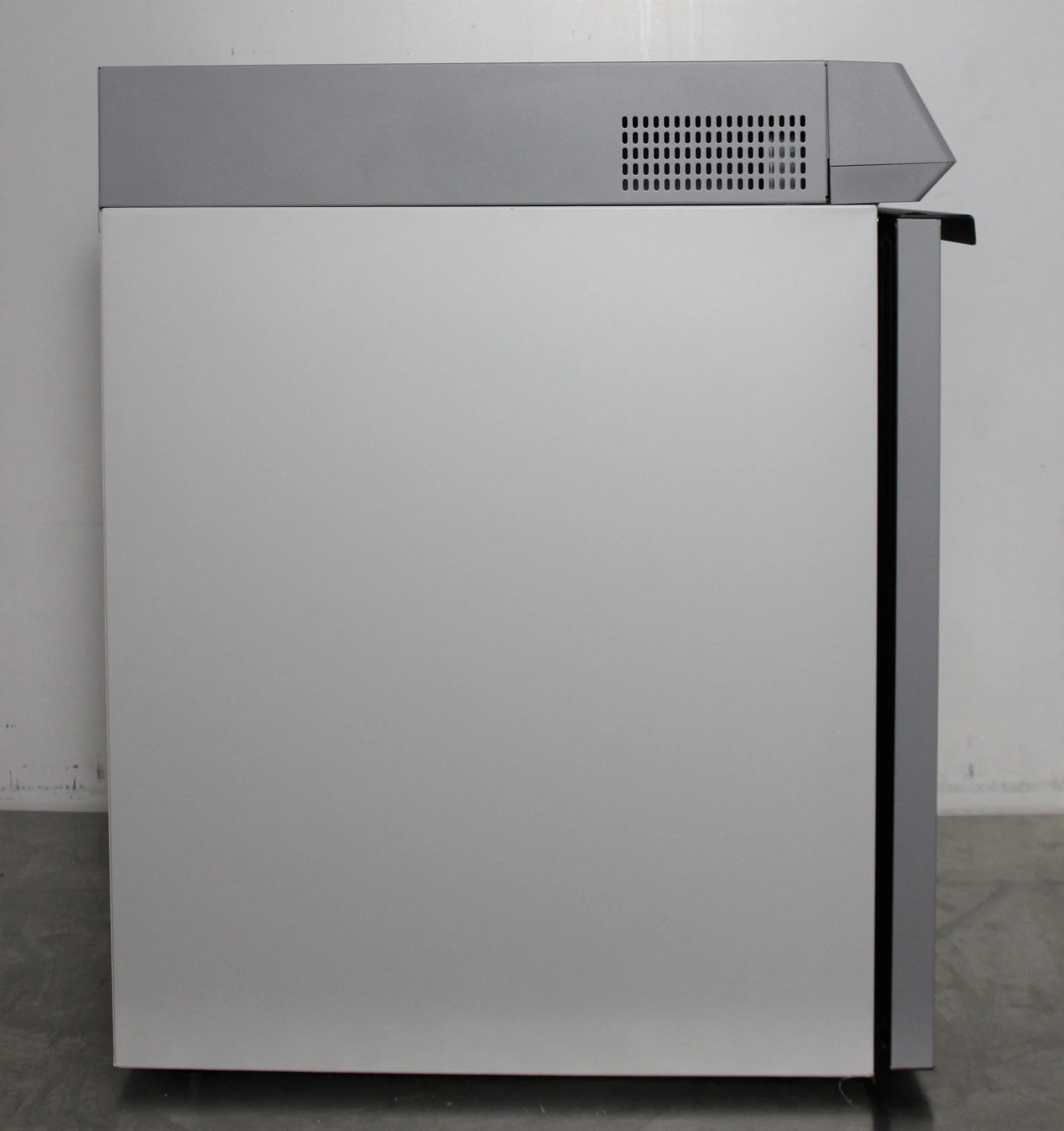 Thermo Scientific TSX Series Undercounter Lab Refrigerator - Used