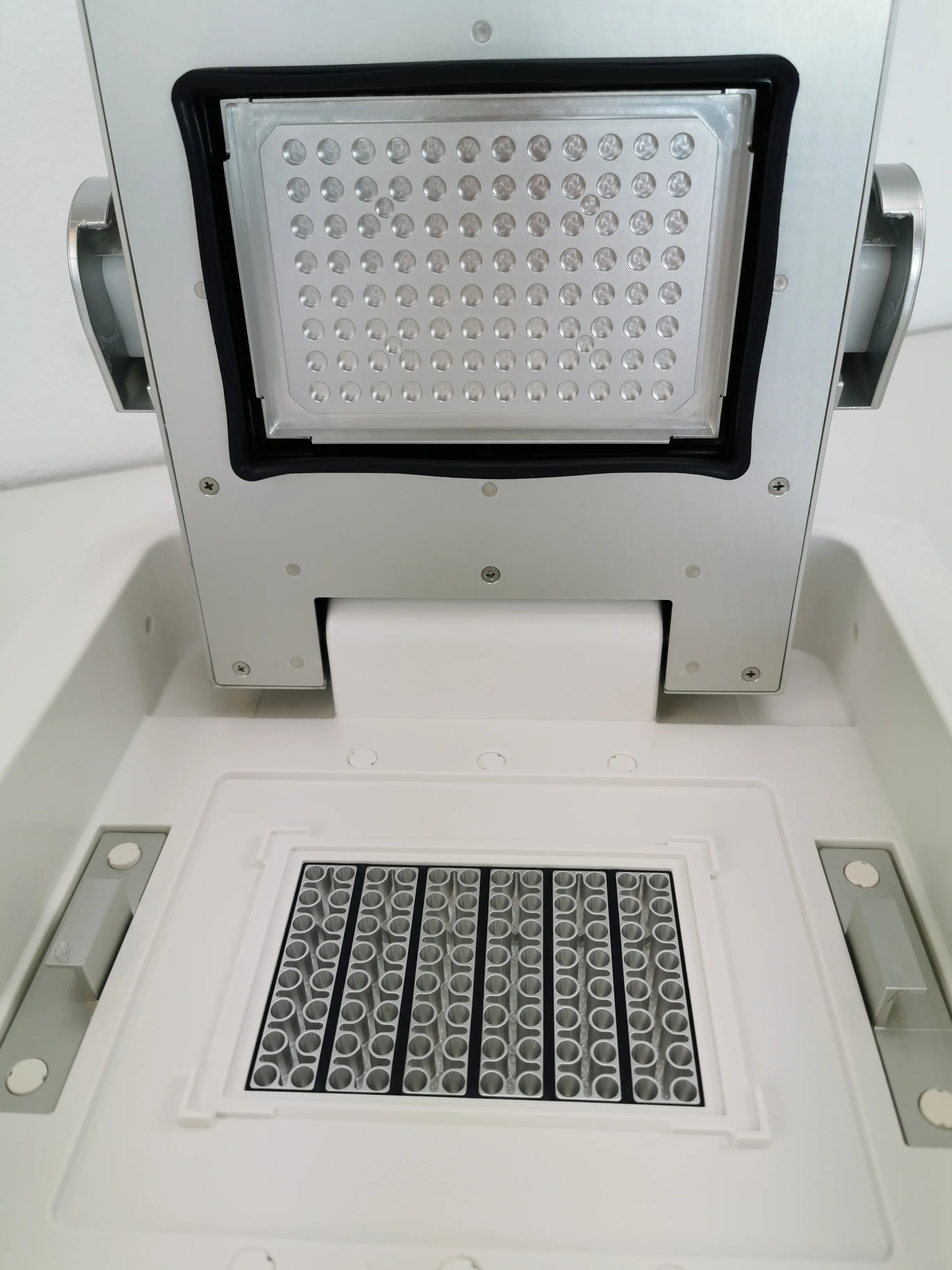 Applied Biosystems ProFlex 96-Well Sample Block Molecular Biology Accessory