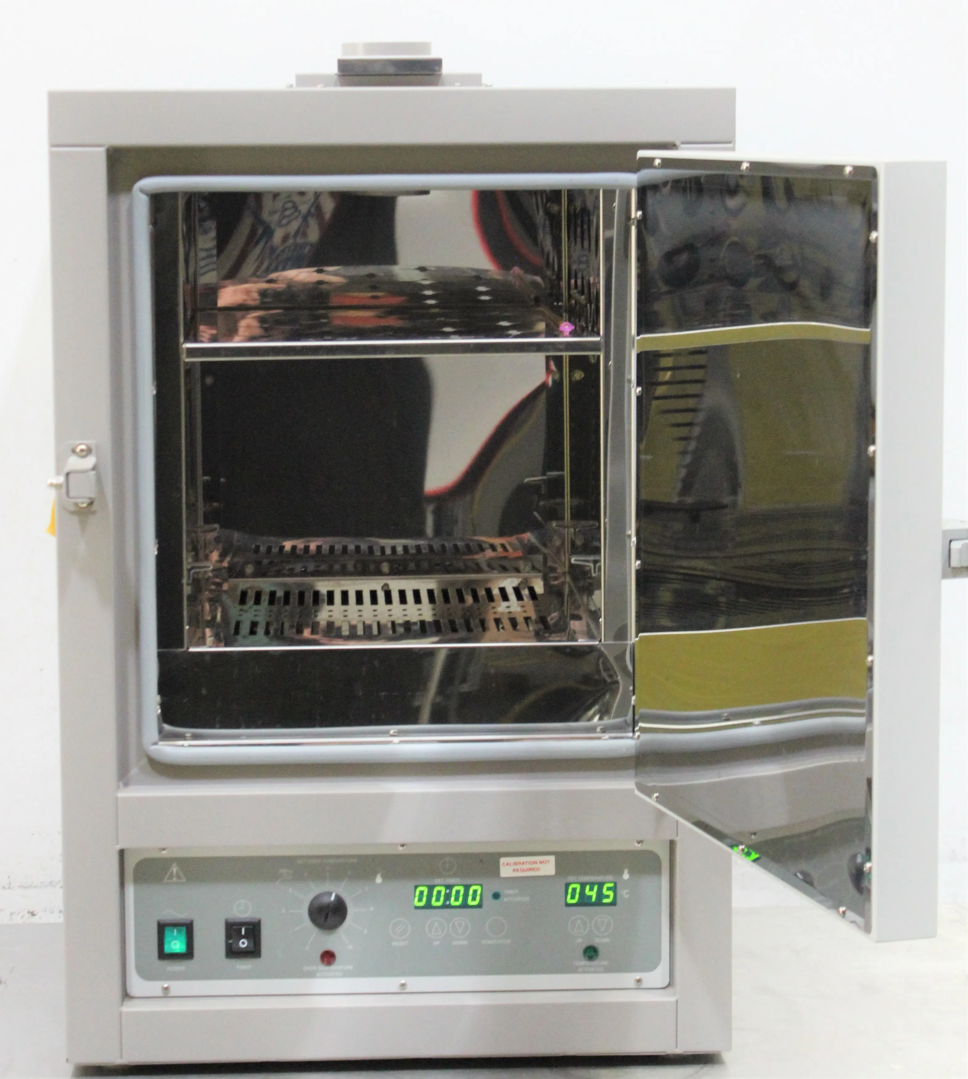 VWR 1330GM Gravity Convection Oven - Used Lab Equipment