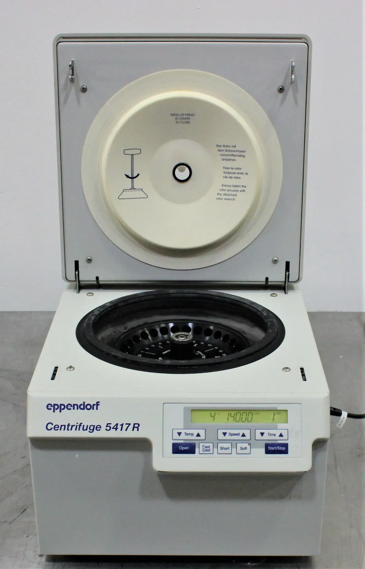 Eppendorf 5417R Benchtop Centrifuge with Refrigeration