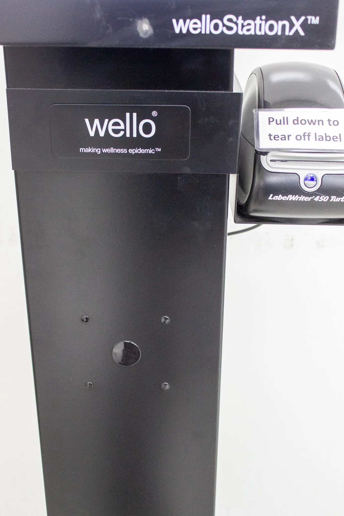 Wello Temperature Screening Station Non-Contact Thermometer Wello Station X Kiosk