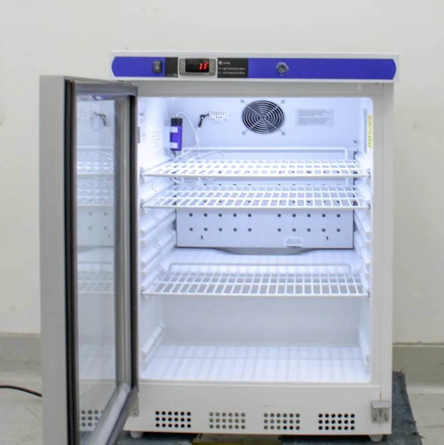 VWR Under counter Refrigerator with Natural Refrigerant model: HCUCBI0404GLH