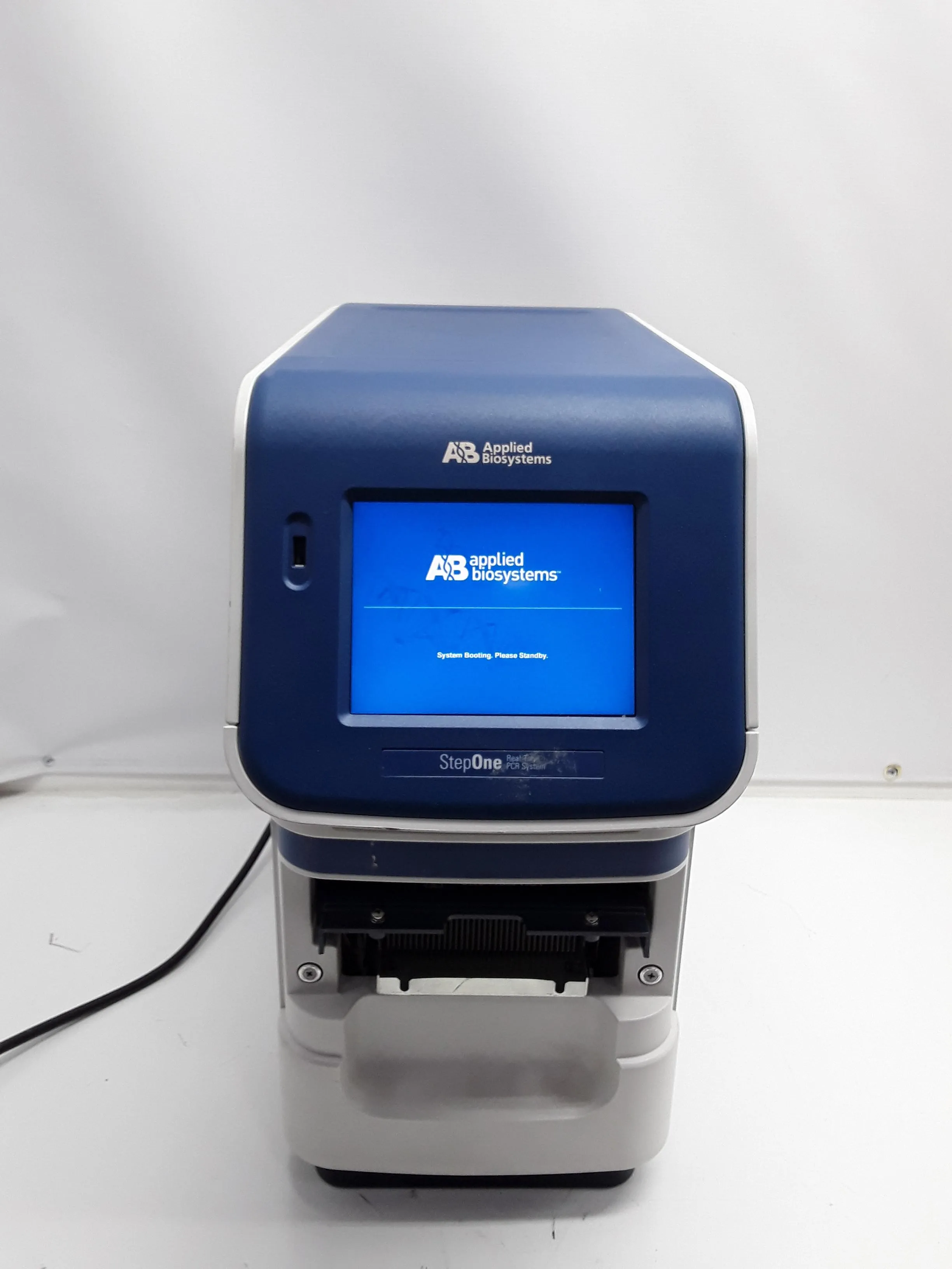 Applied Biosystems 4369074 StepOne Real-Time PCR System