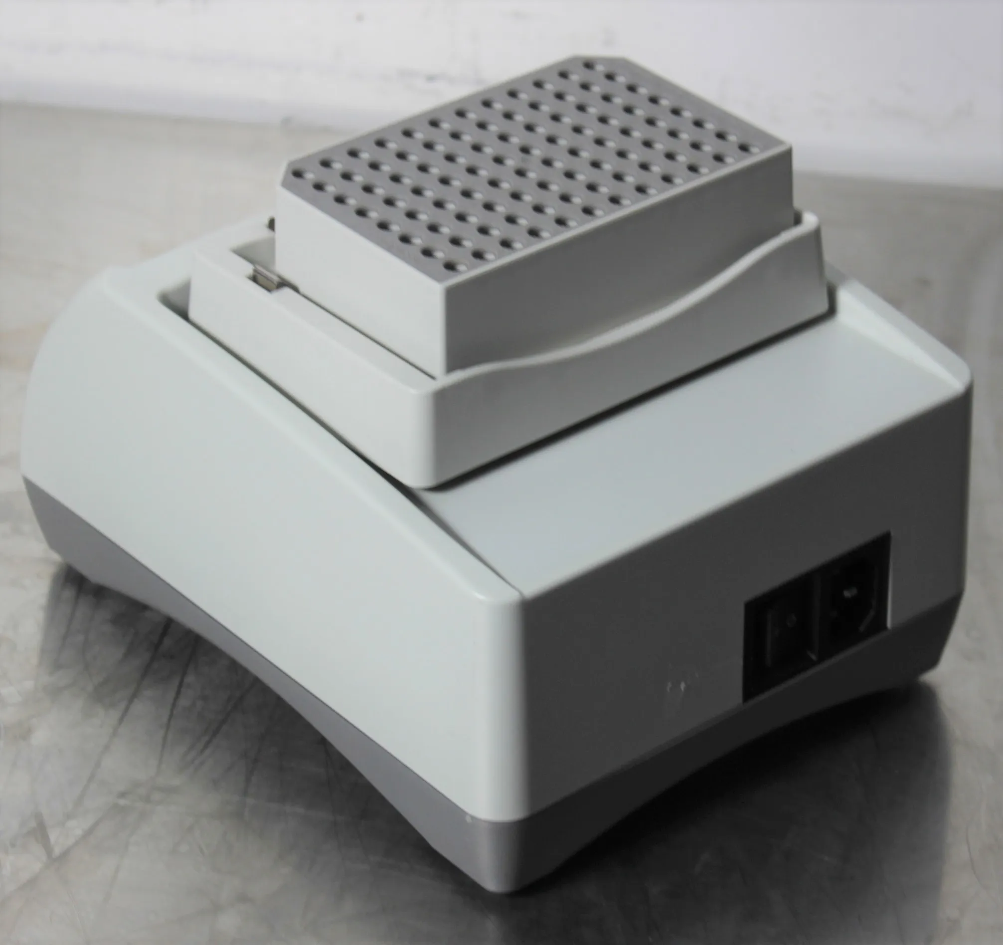 Eppendorf MixMate PCR 96 Microplate Shaker