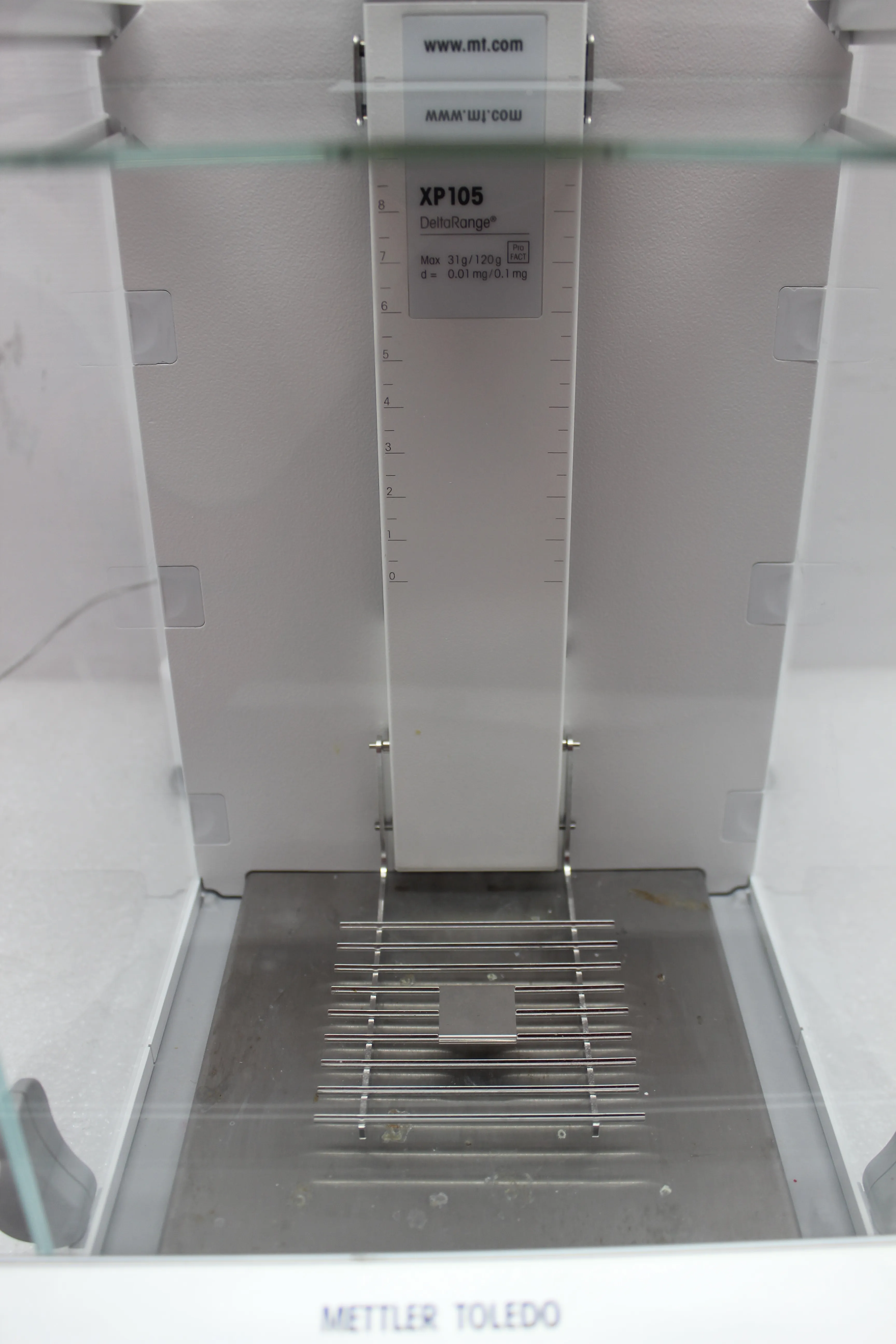 Mettler-Toledo XP105 Delta Range Analytical Balance