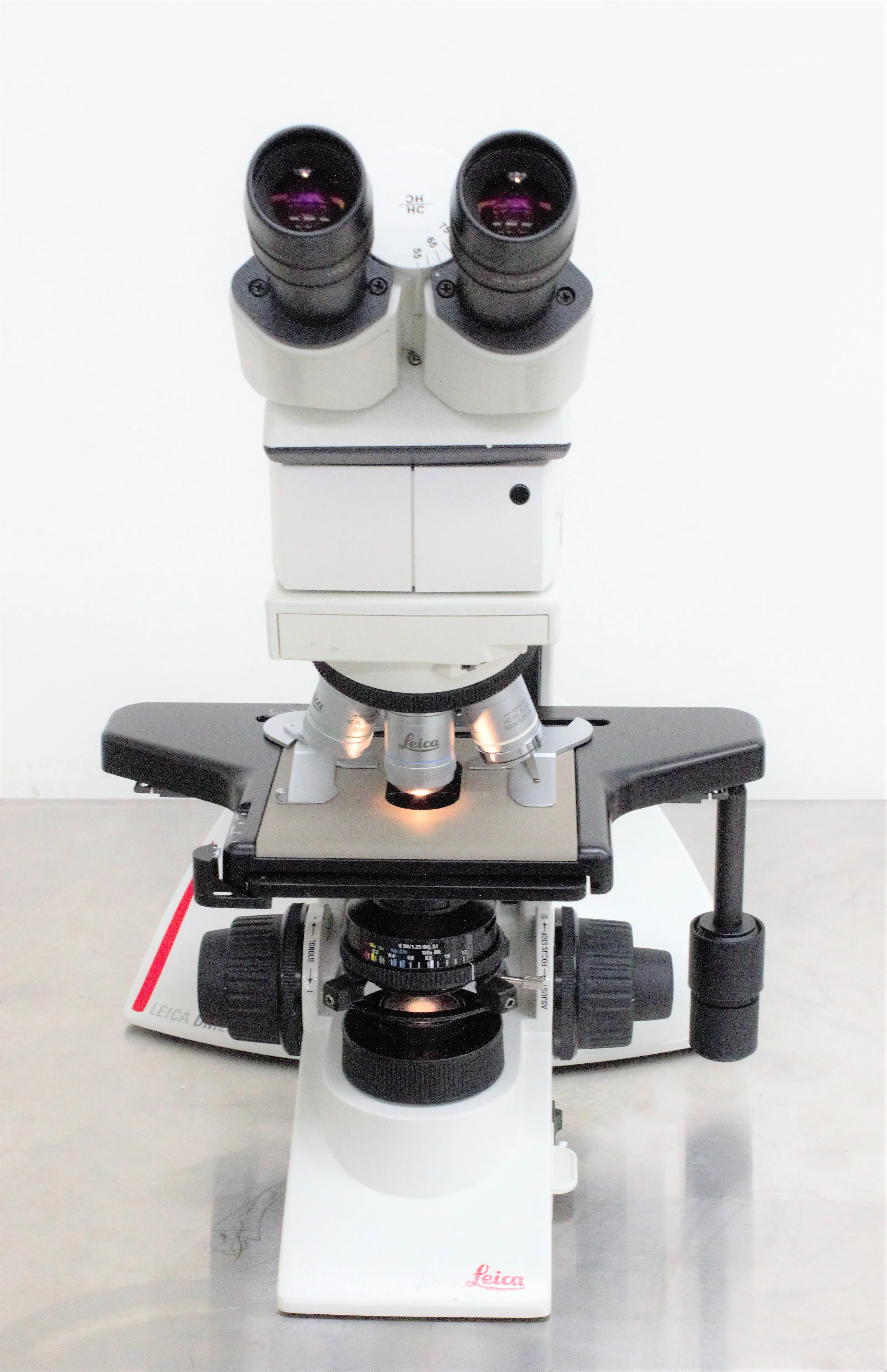 LEICA DM2000 Microscope with ICC50W Camera