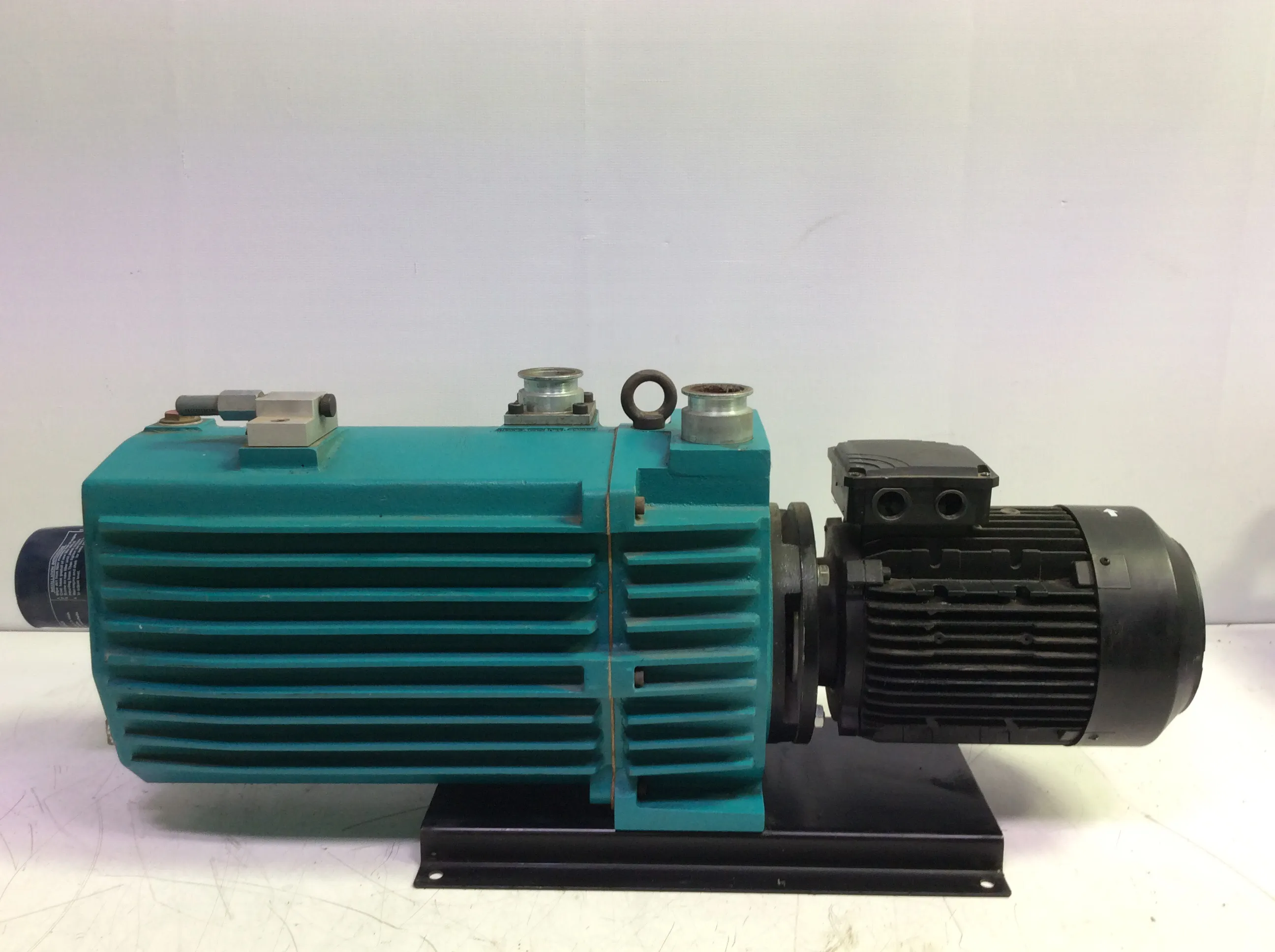 Telstar RD-70 Vacuum Pump | Used Lab Equipment for High Vacuum Applications