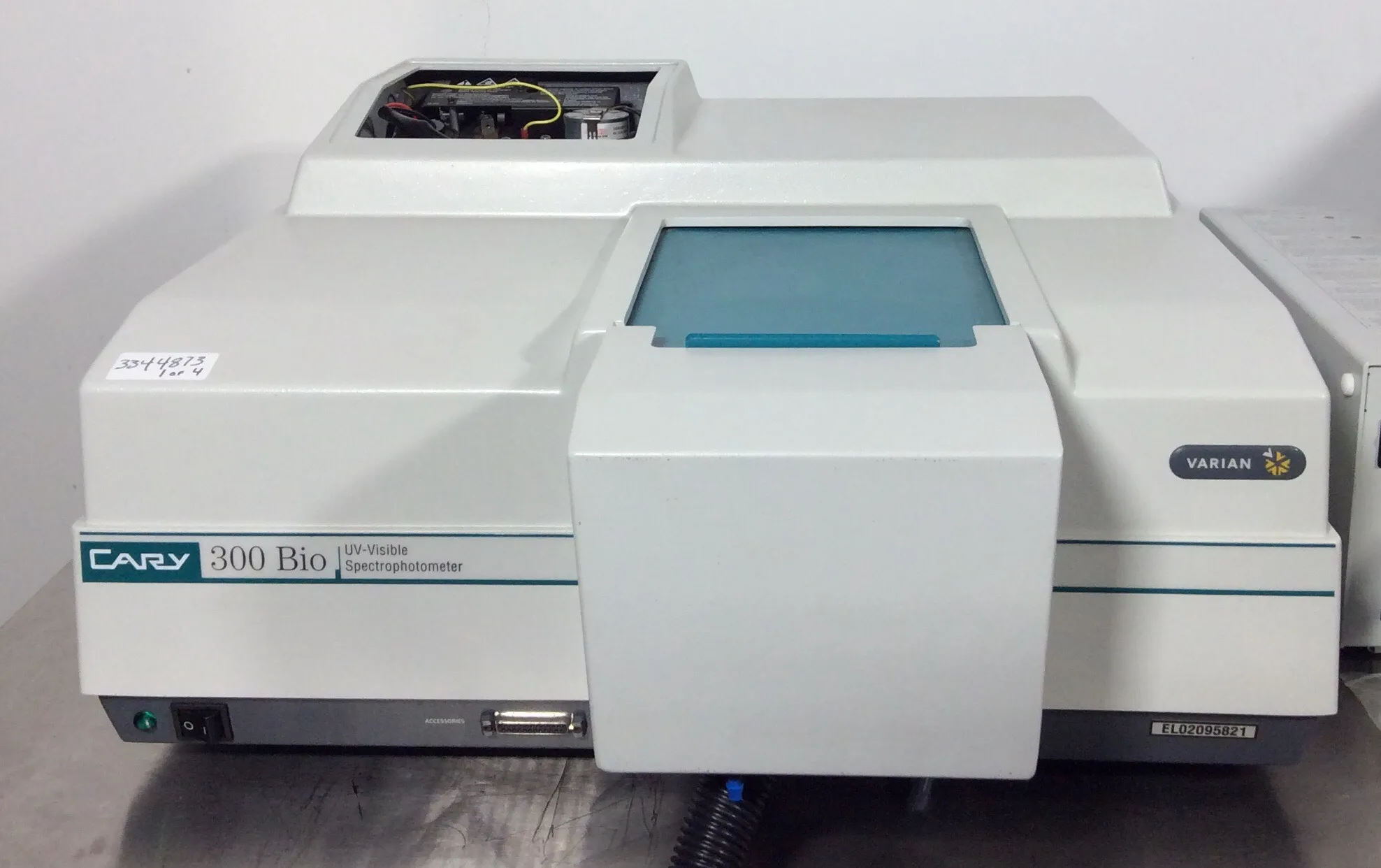 Varian Cary 300 Bio UV-Visible Spectrophotometer w/ Temperature Controller