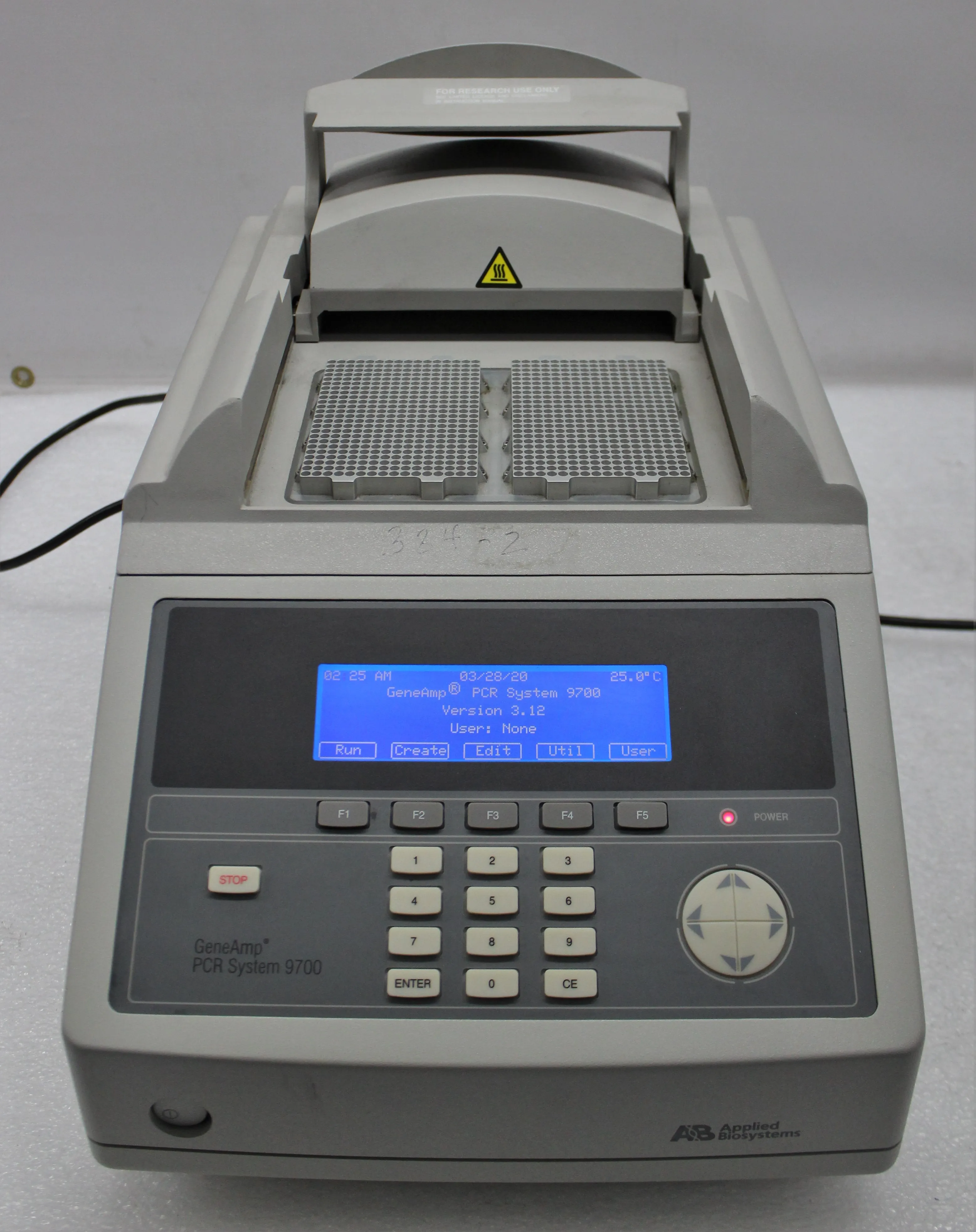 Applied Biosystems 9700 PCR Thermal Cycler N8050200