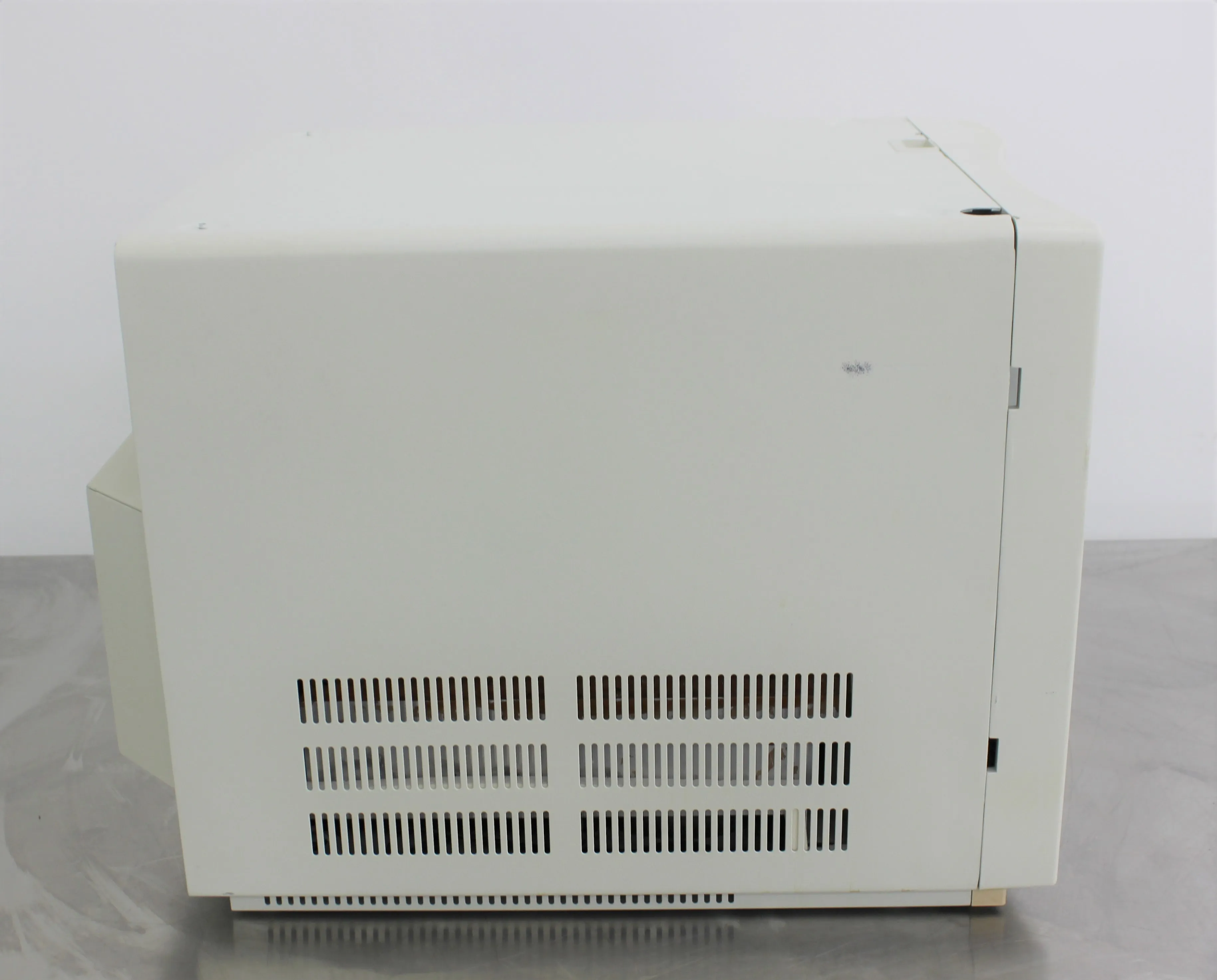 Thermo Quest Surveyor Autosampler Plus HPLC / FPLC / GC / CE Auto Sampler