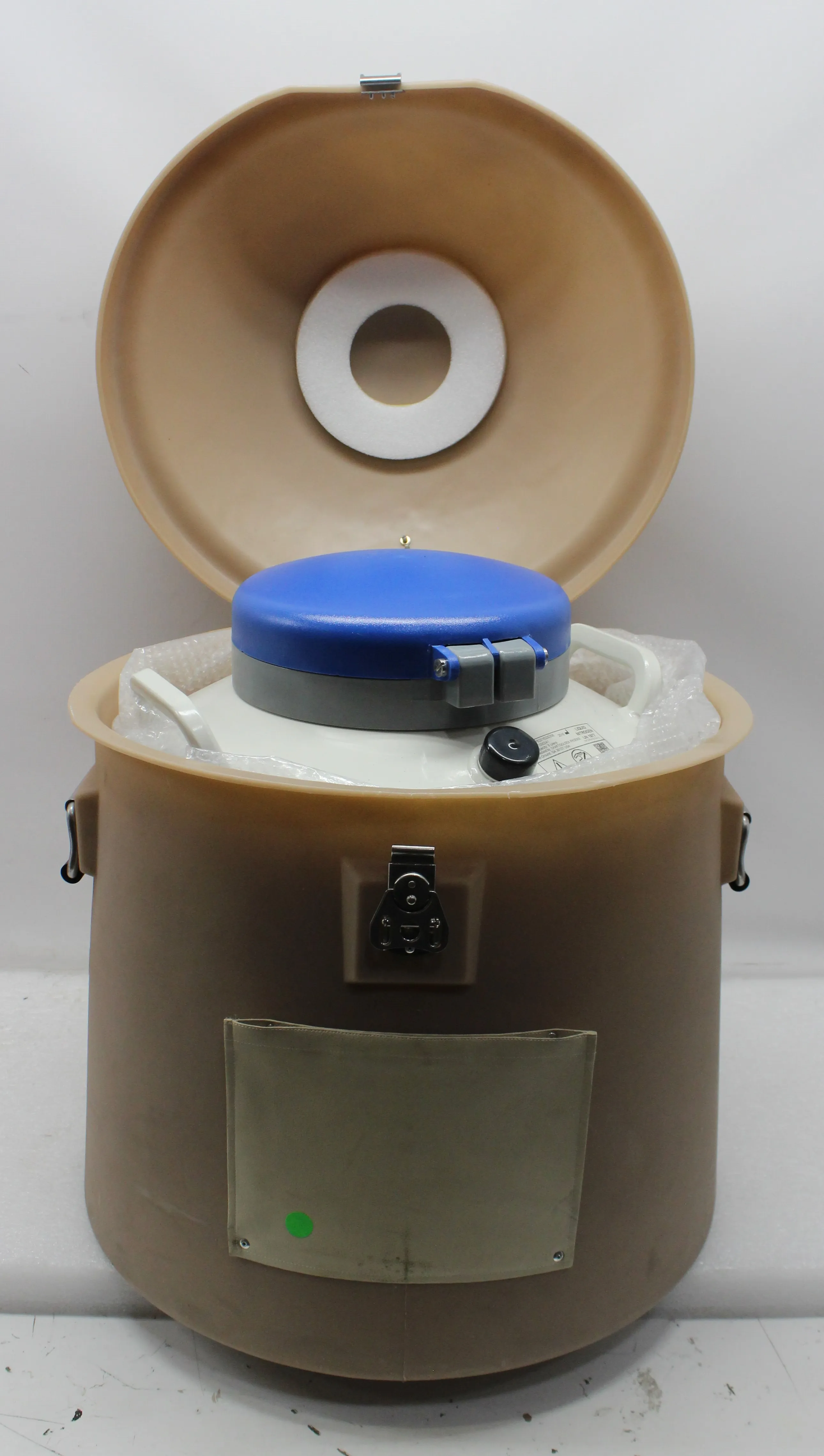 MVE CryoShipper CT-250 Biological Samples Transportation Freezer