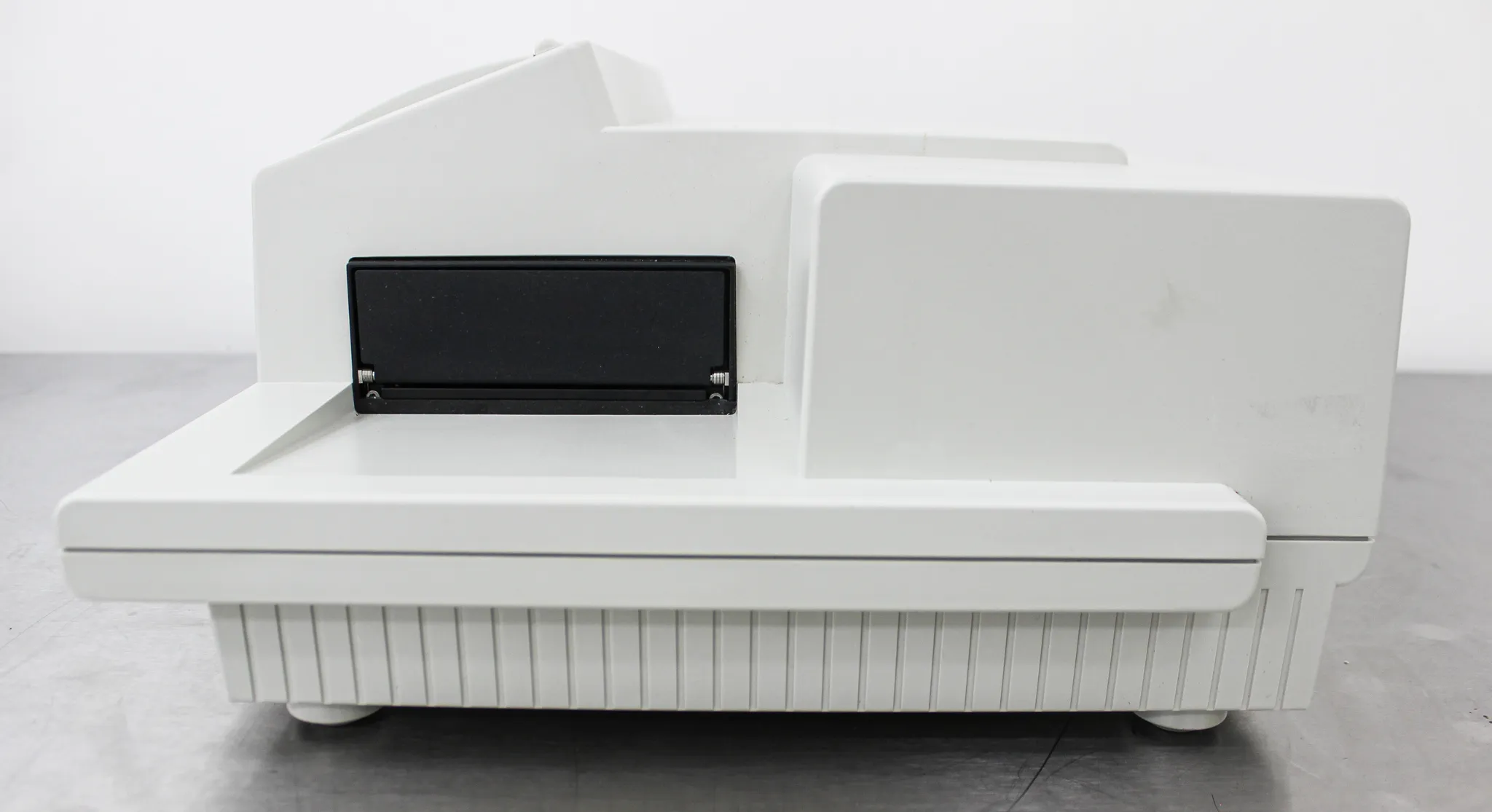 Molecular Devices SpectraMax M2 Dual-Mode Microplate Reader