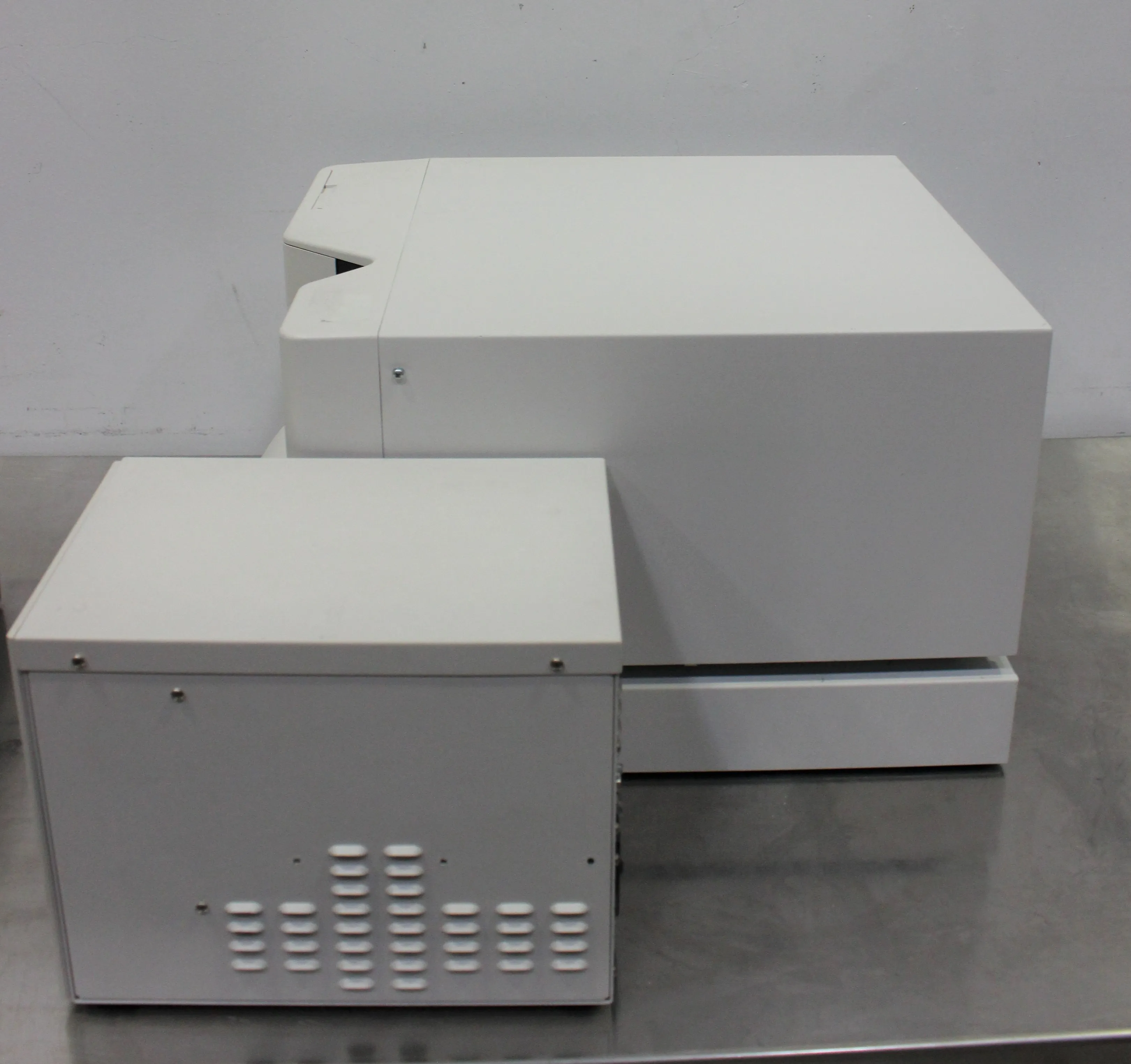 Luminex Labscan 100 Cell Based Assay Analyzer