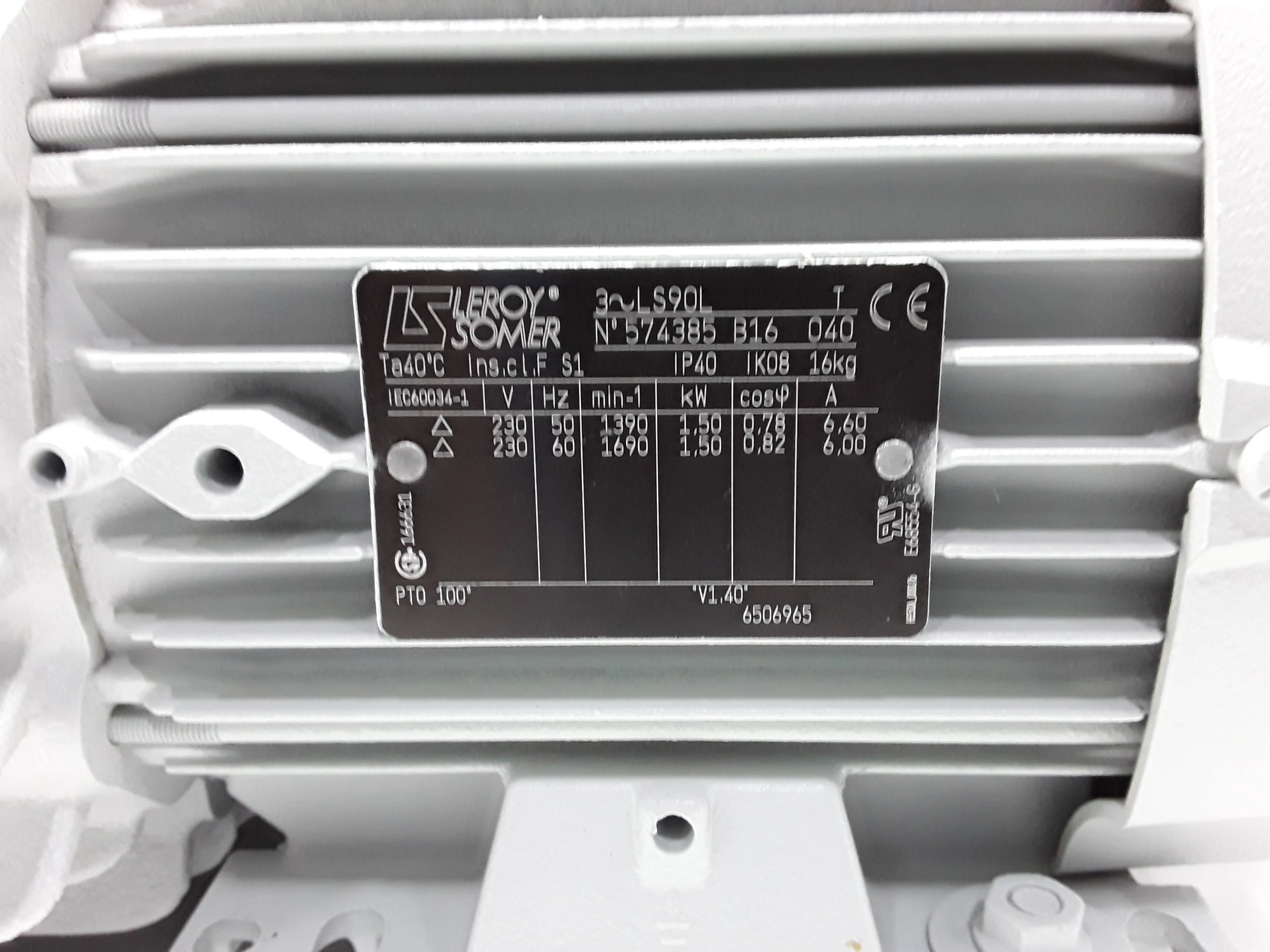 Leybold Sogevac SV65 BI FC Vacuum Pump