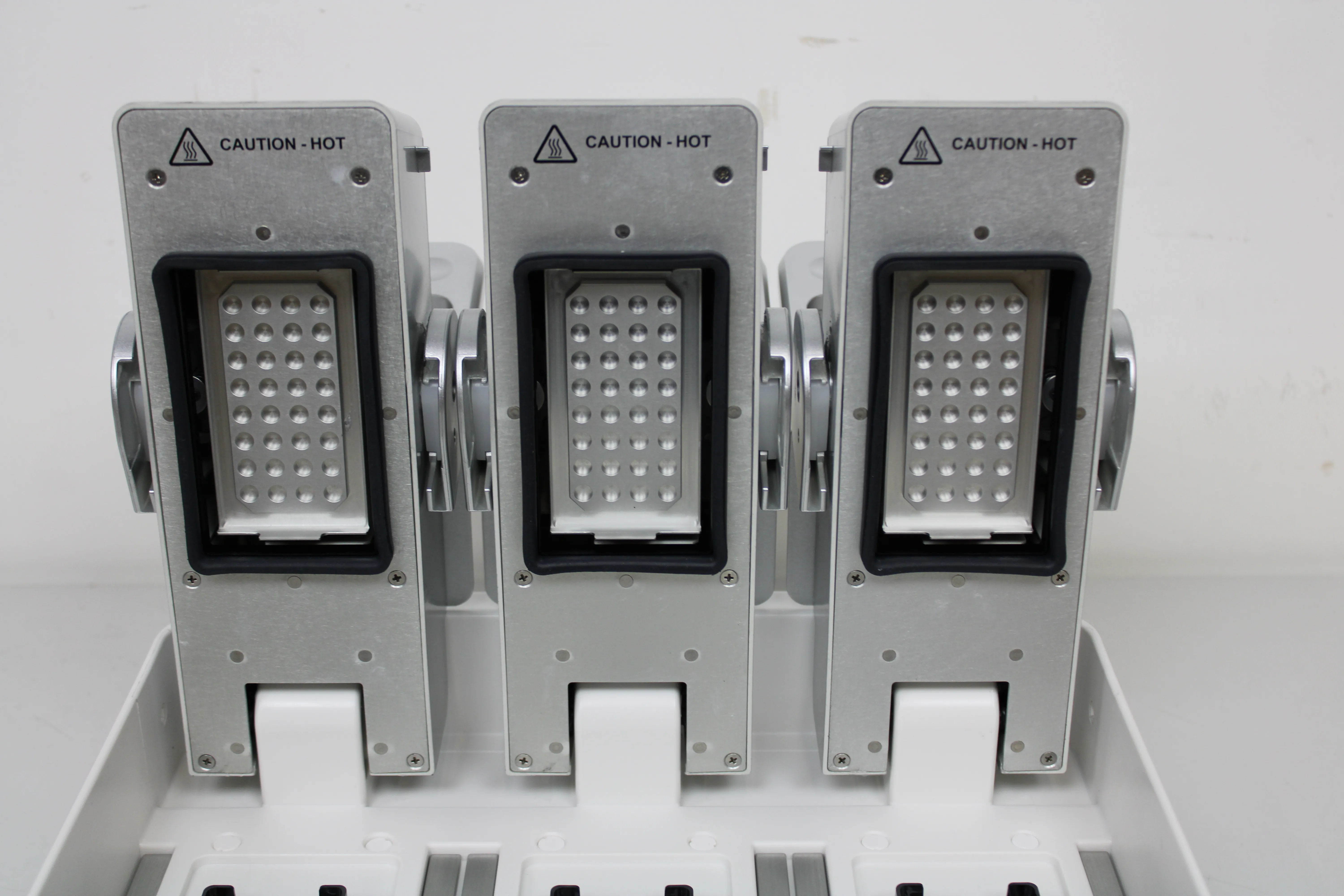 Applied Biosystems ProFlex 3x32-Well Sample Block