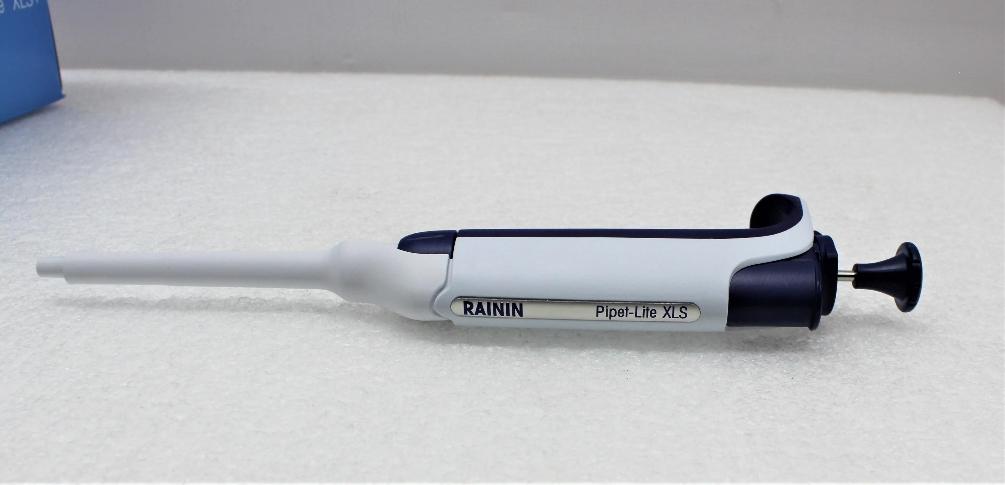 Rainin L-100XLS+ Pipet-Lite XLS+ Manual Single-Channel Pipettor 10-100 L with LTS LiteTouch Tips