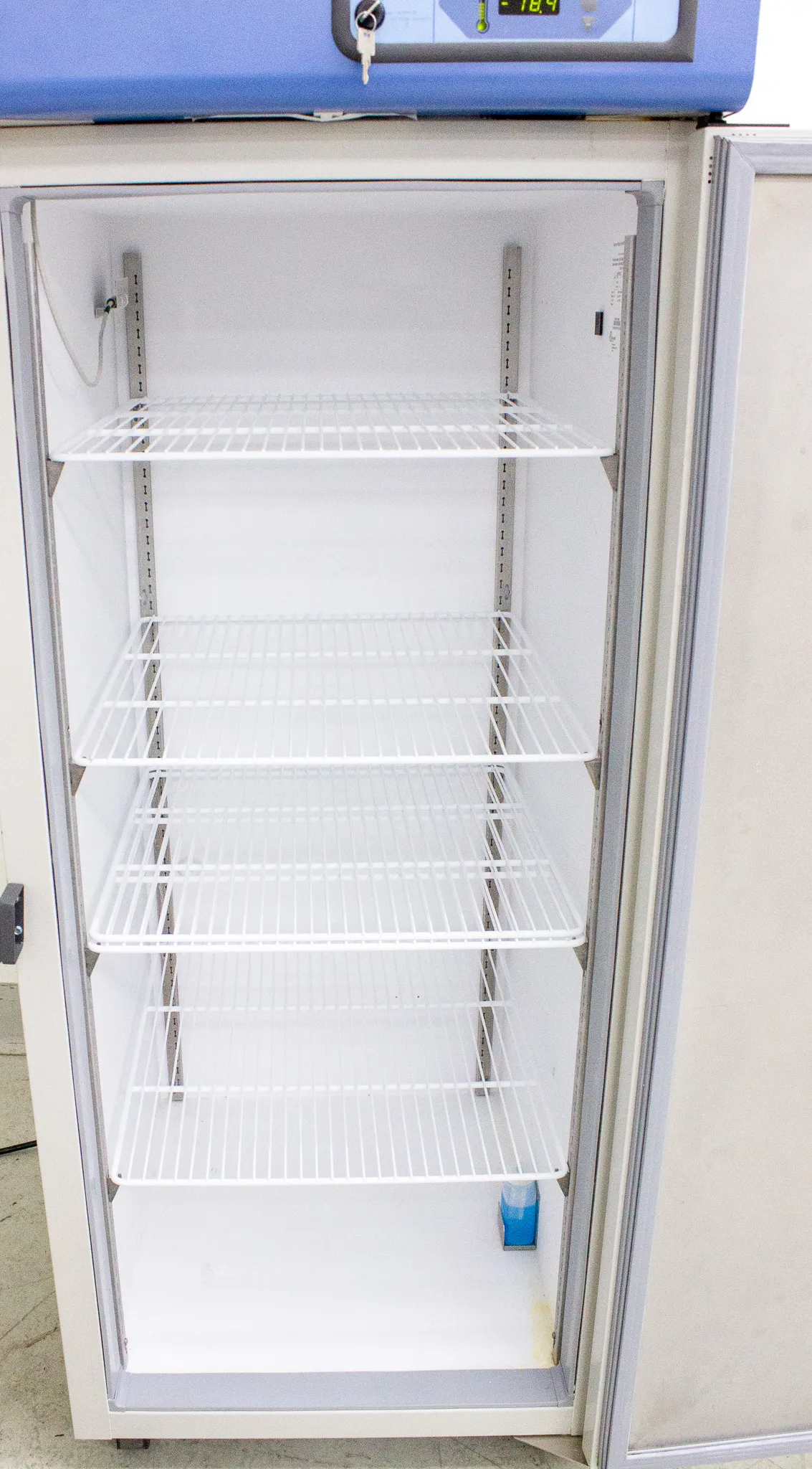 Thermo Scientific Revco -20C Lab Freezer 23.3 Cu. Ft., Upright UGL2320A