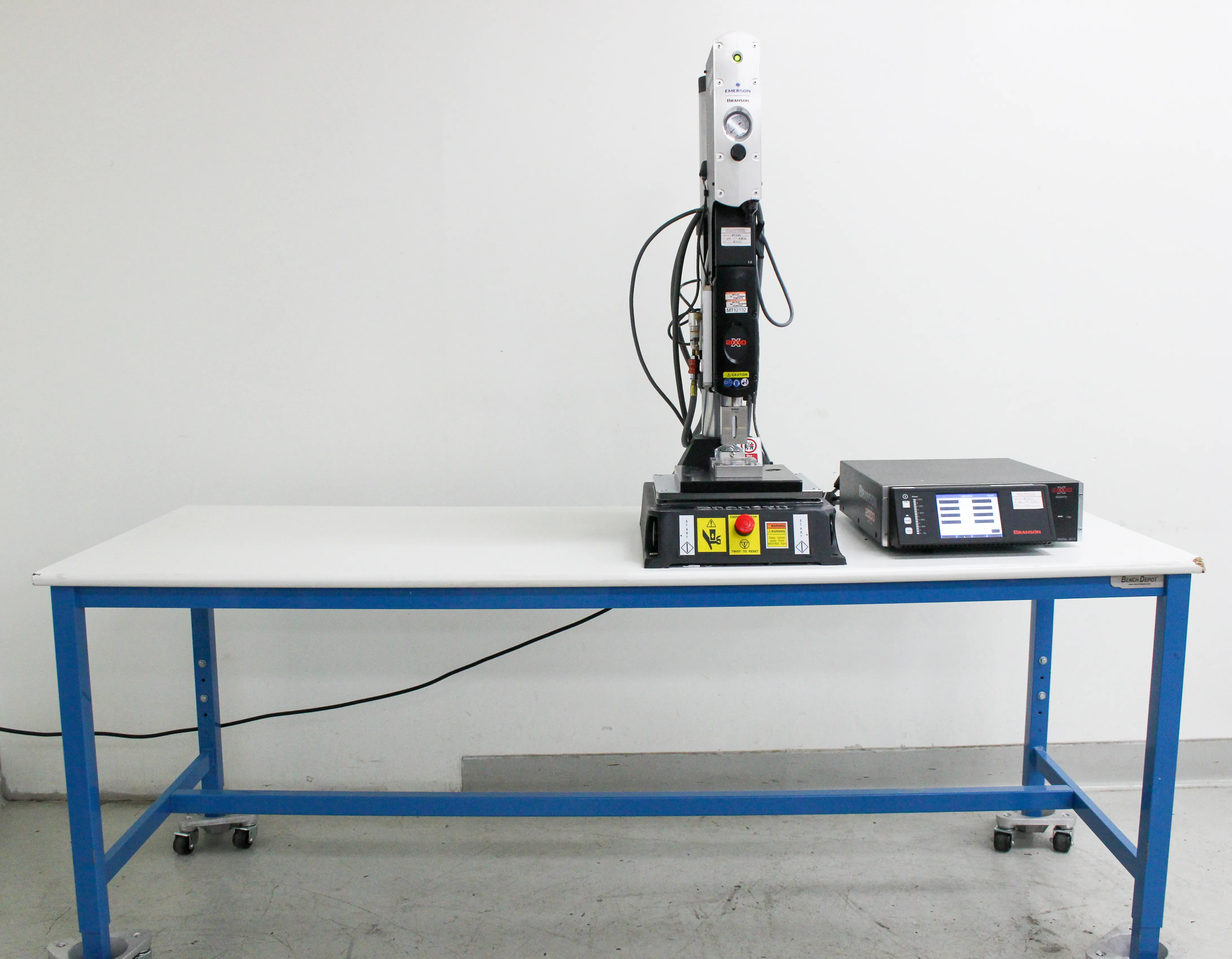 Branson 2000X Ultrasonic Welding System Actuator AED & 2000 XDT w/ Table