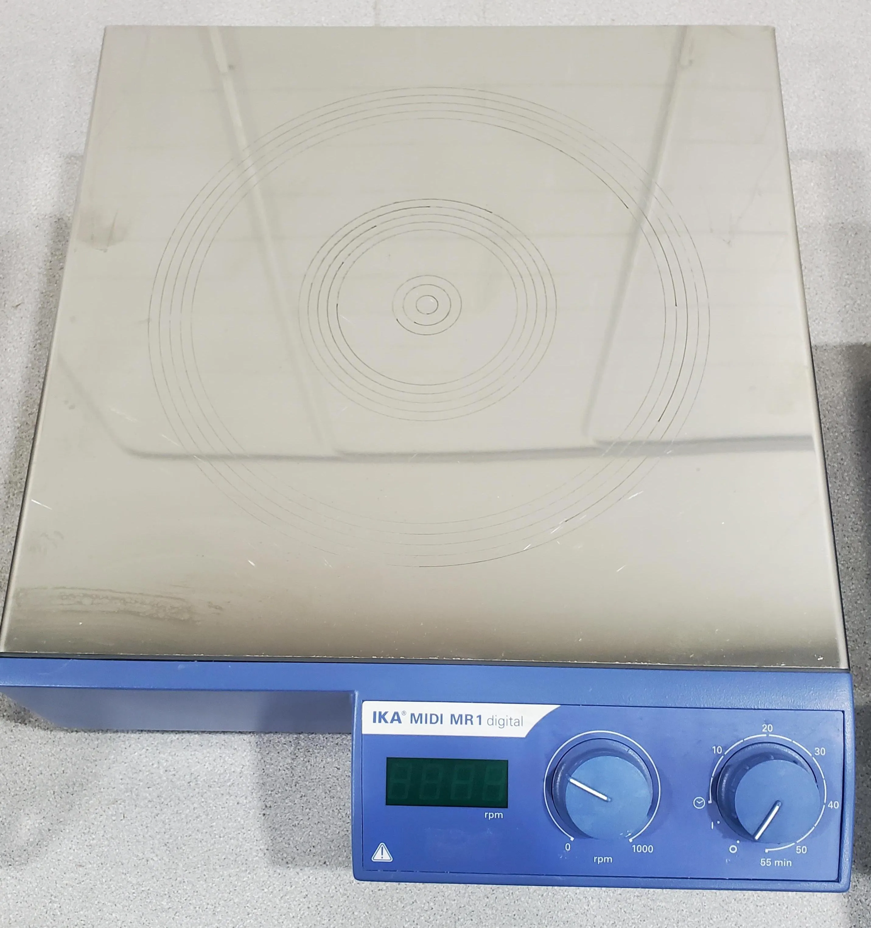 IKA MIDI MR1 Digital Laboratory Stir Plate with USB and RS 232 Interface