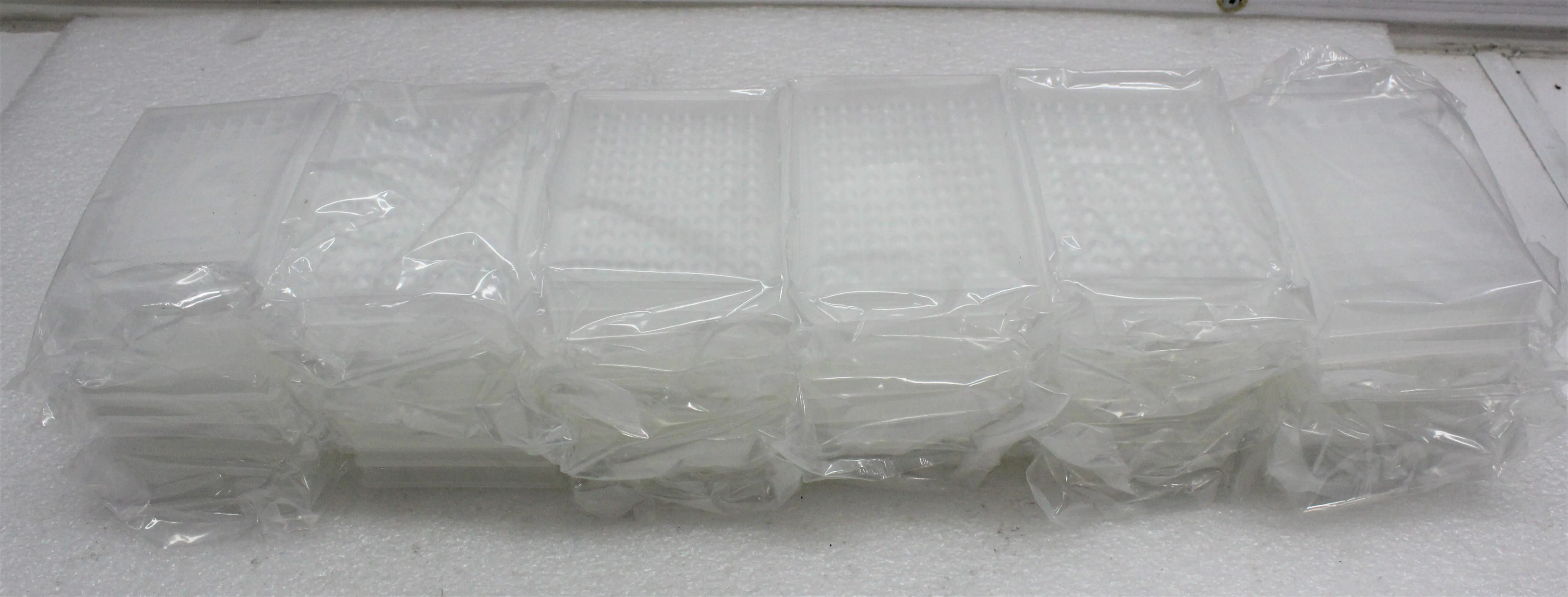 Thermo Scientific KingFisher 96 Microplate (200L) Case of 48 Used Accessory Molecular Biology Equipment