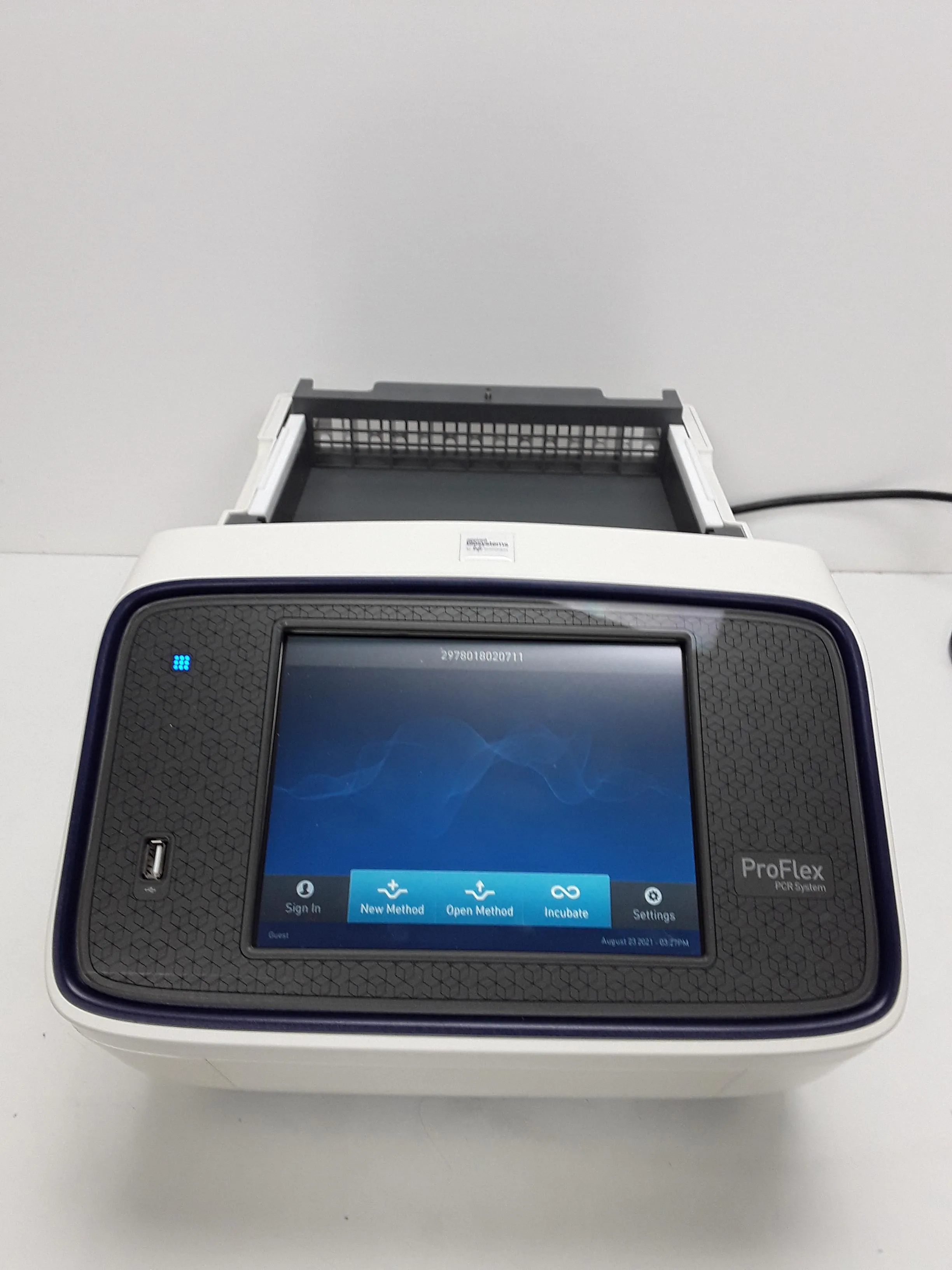 Applied Biosystems ProFlex Base 4483636 Molecular Biology Real Time PCR System