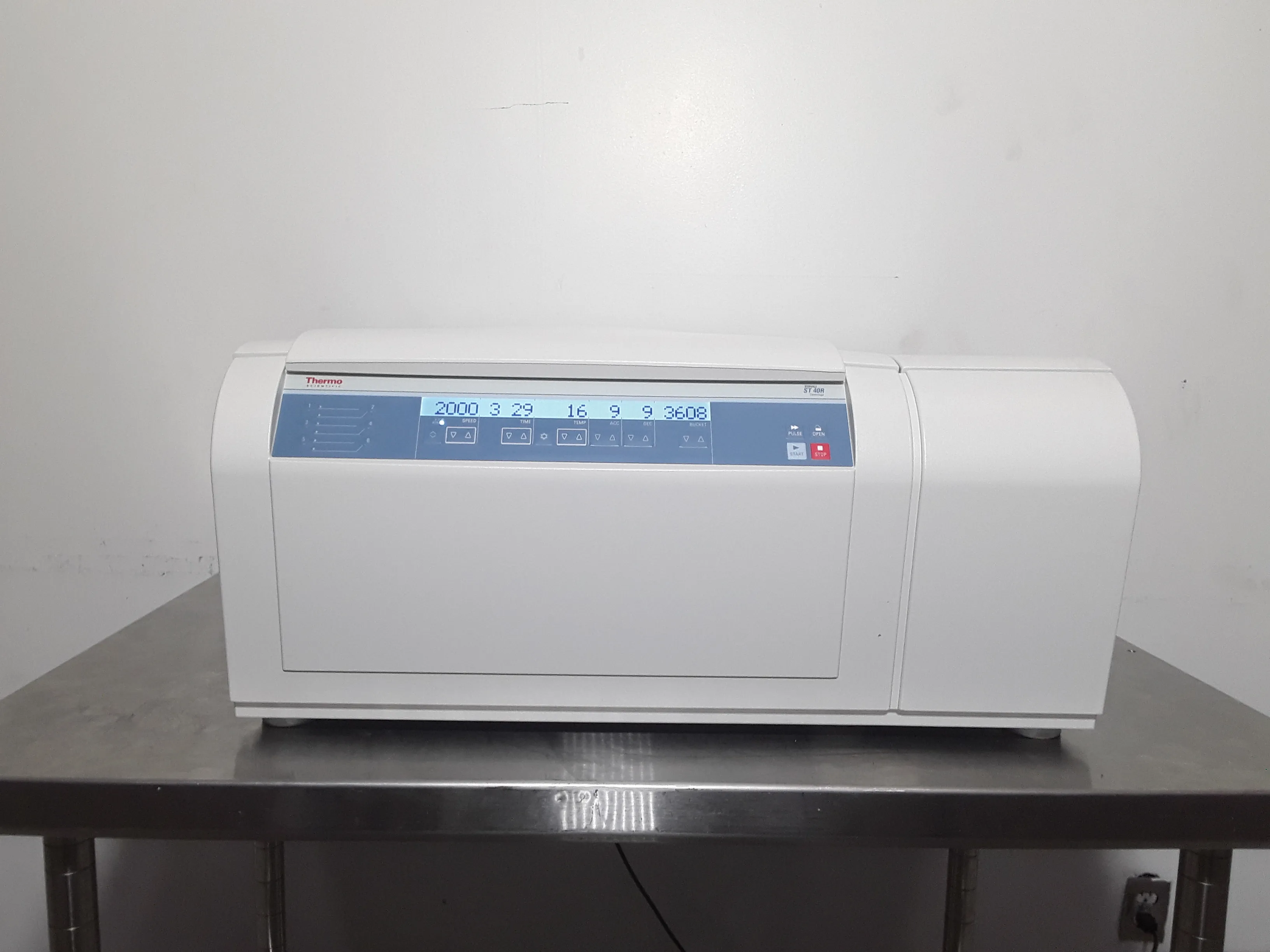 Thermo Scientific Sorvall ST 40R Centrifuge - Benchtop Centrifuge 75004525