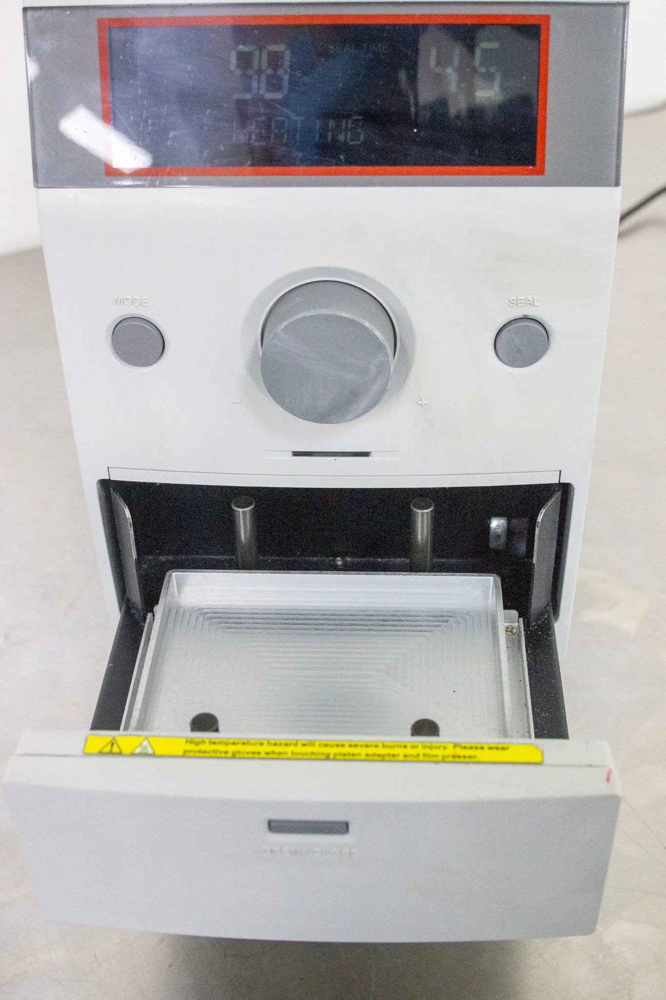 Axygen Plate Max Semi Automatic Plate Sealer