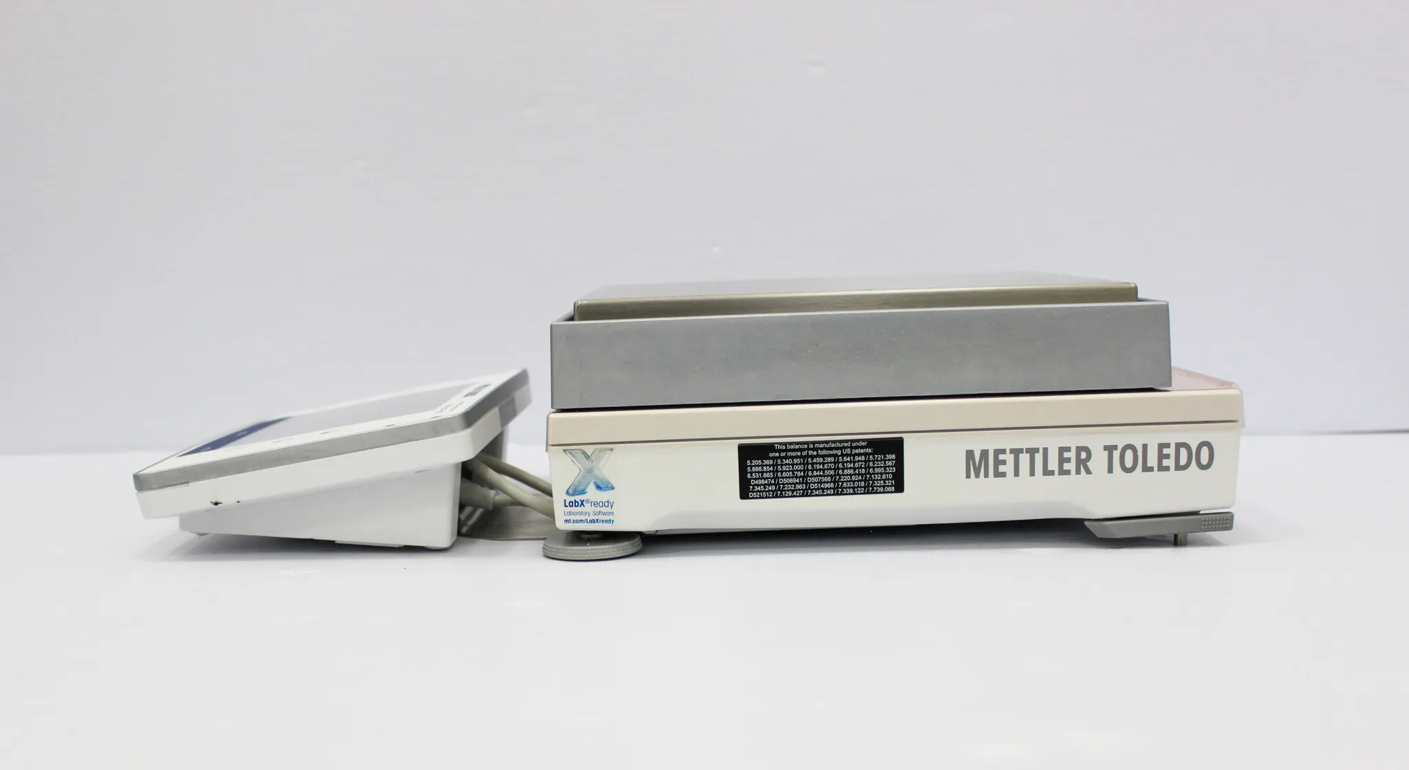 Mettler Toledo XPE4002S Precision Balance 4.1kg Capacity used lab equipment