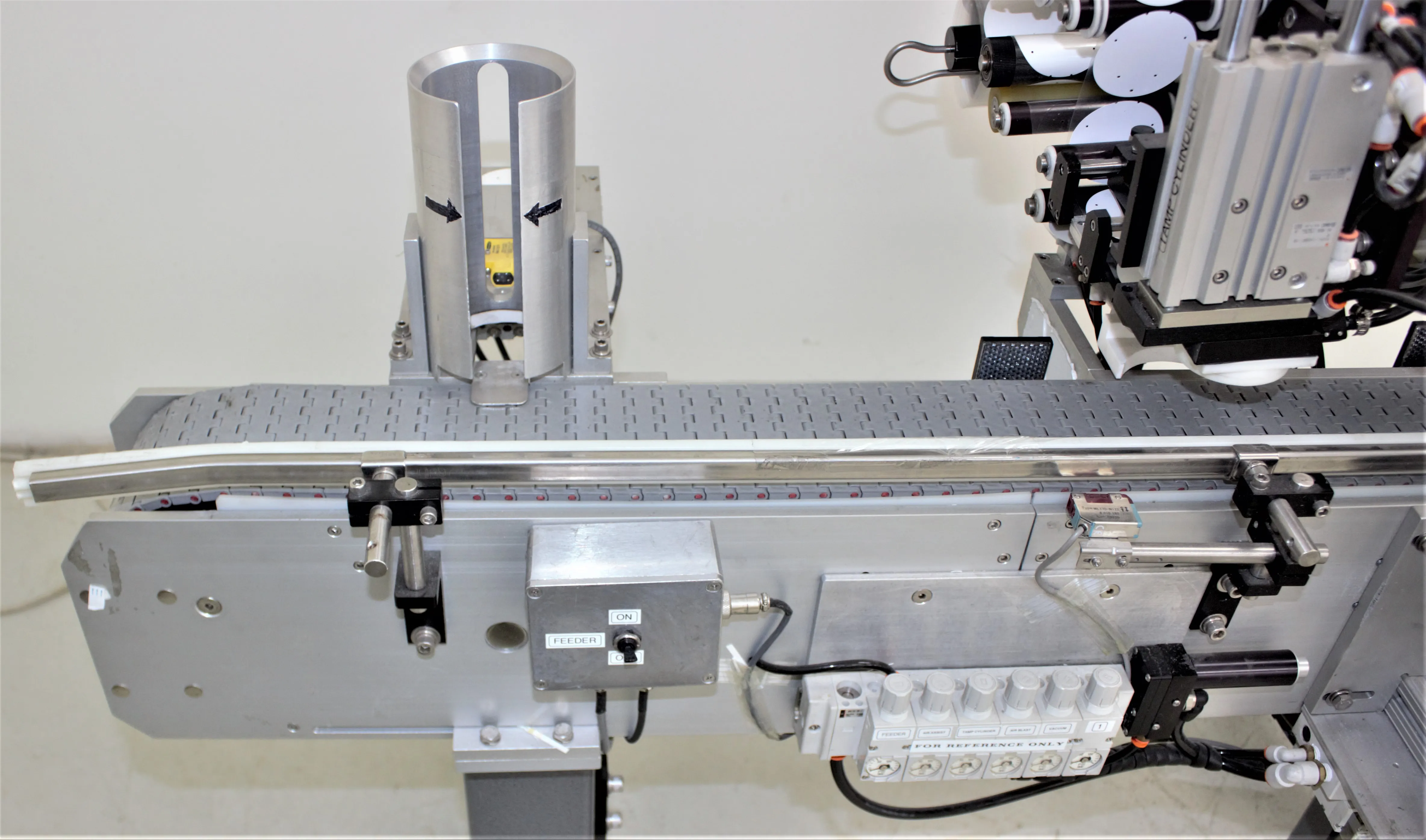 Southern California Packaging Equipment Model ST600 Labeling System