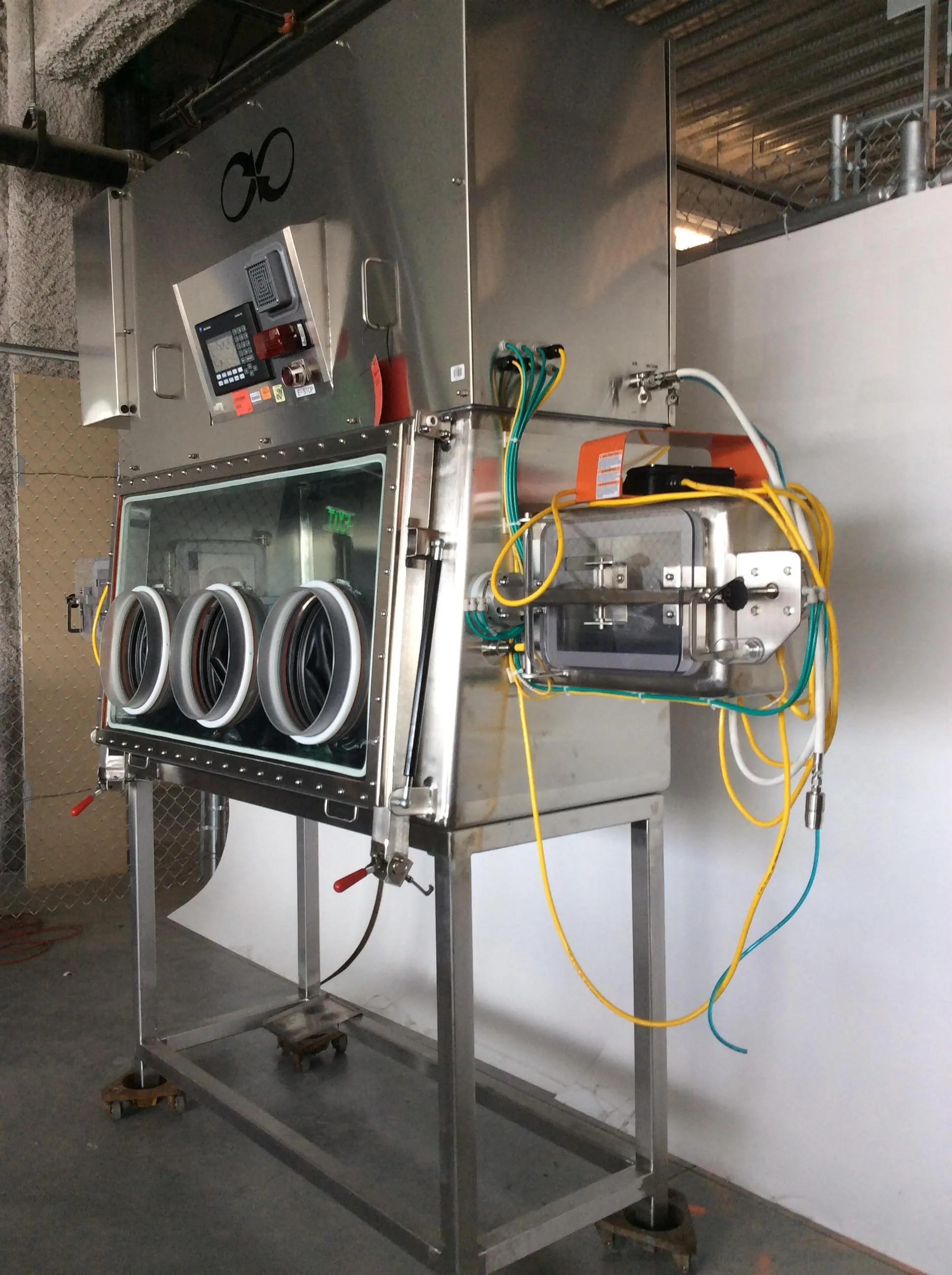 Used Flanders/CSC Process Isolator With Dual Air Glove Box / Containment Hood - REUZEit West Coast US - R